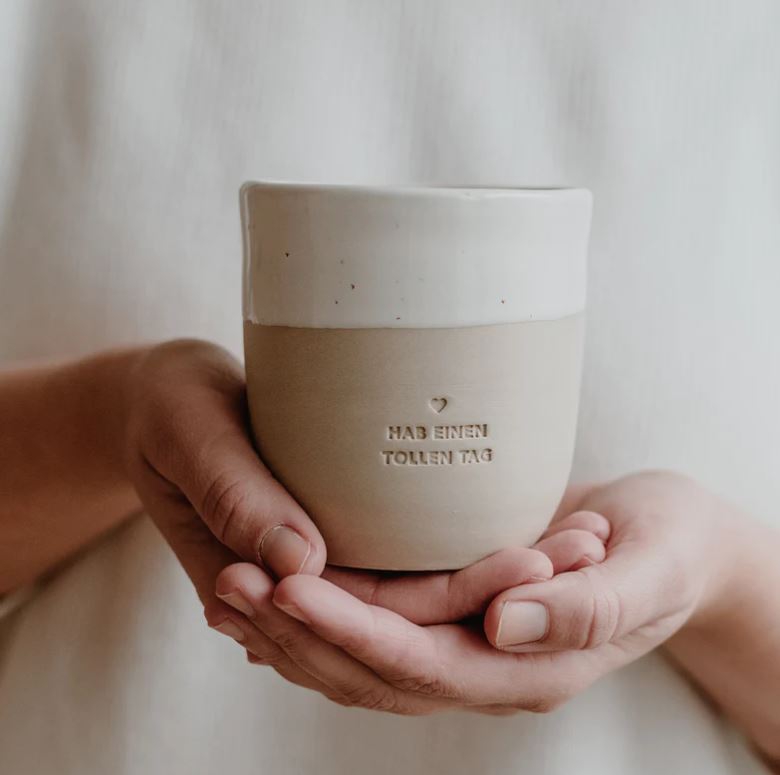 Eulenschnitt - Steingut-Becher "Toller Tag" Eulenschnitt - Steingut-Becher "Toller Tag"