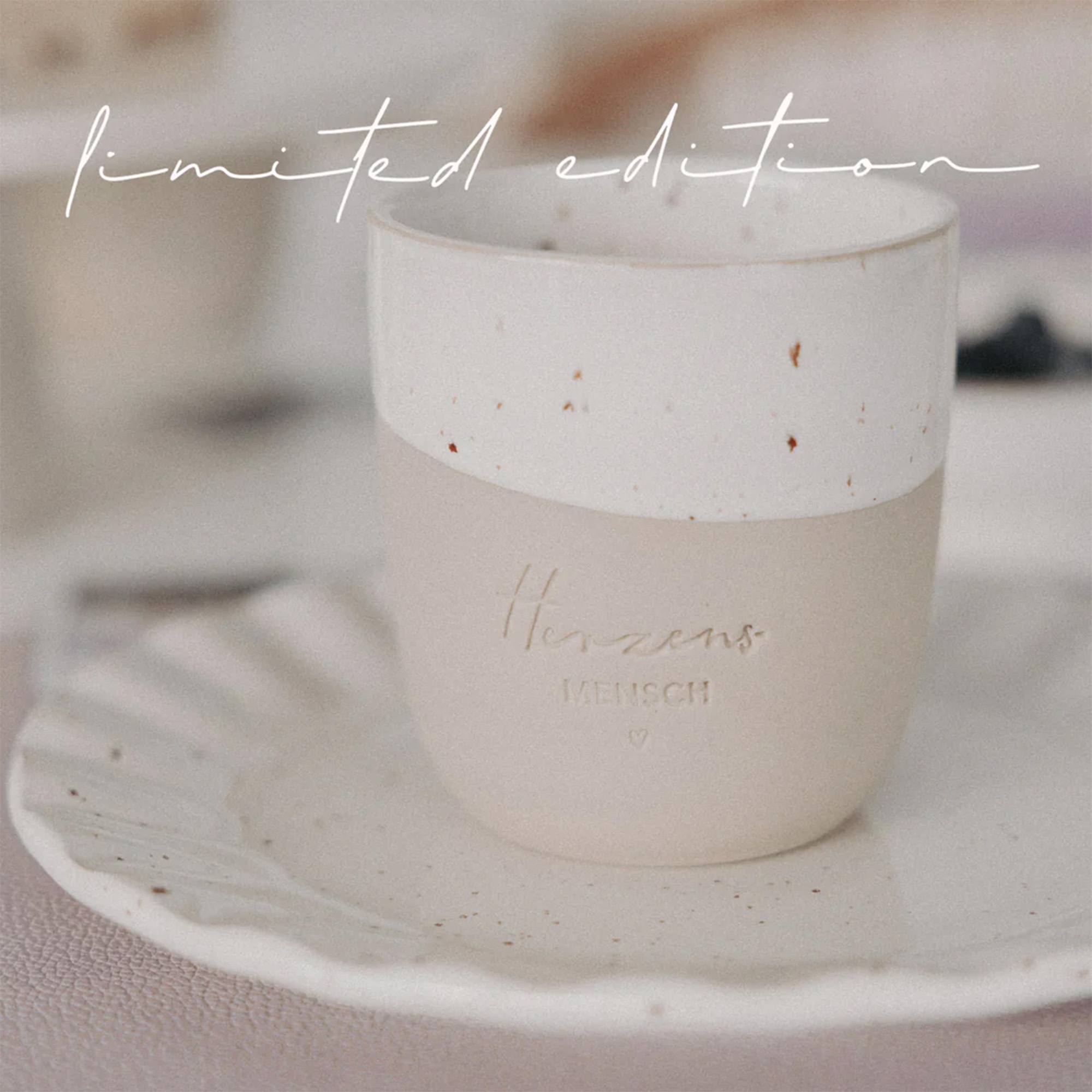 Eulenschnitt - Steingut-Becher "Herzensmensch" Limited Edition Pokal, Porzellan, Töpferei, Latte, Untertasse