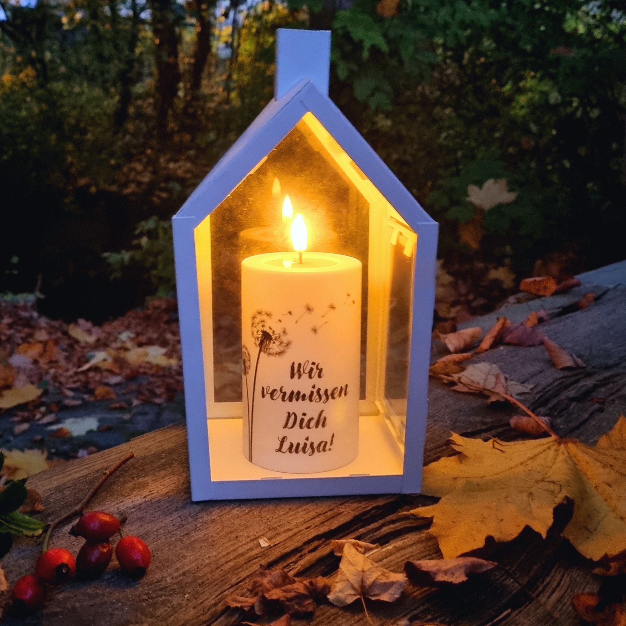 LED Stumpenkerze Weiß Pusteblume "Ich vermisse dich Opa!"