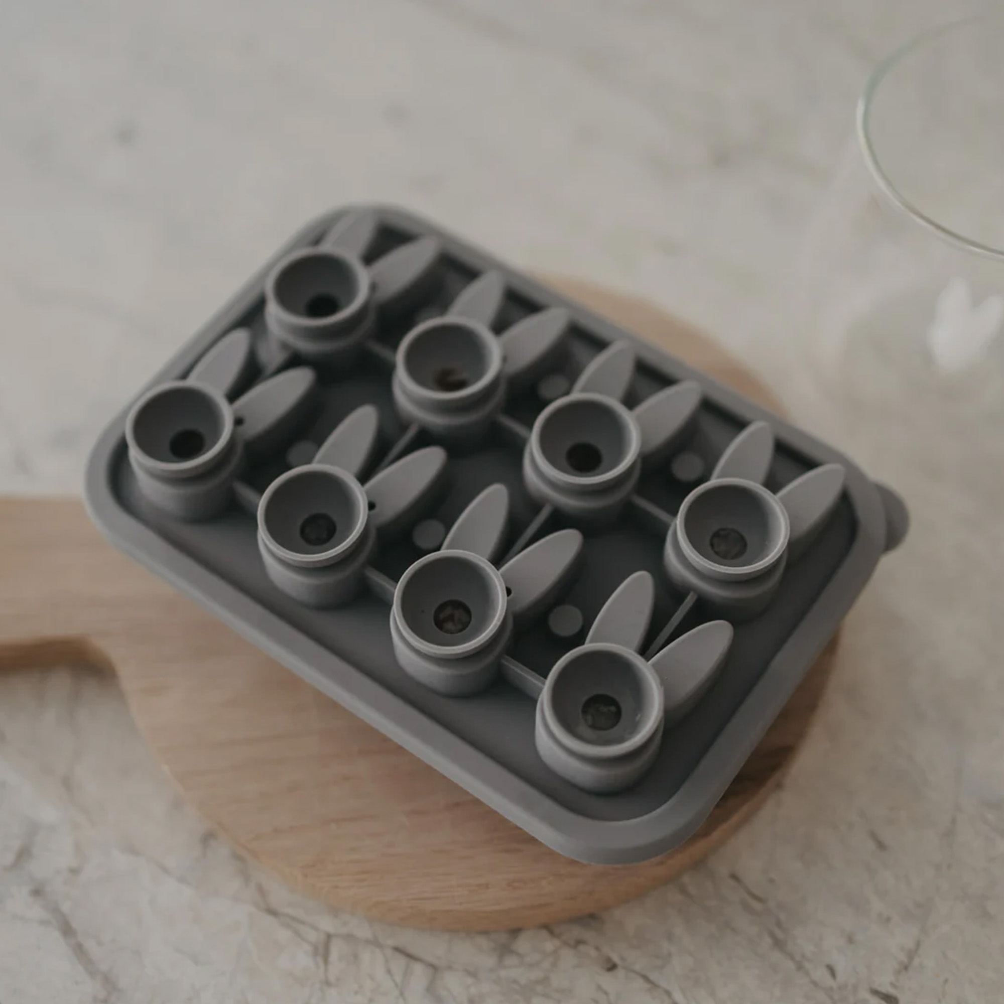 Eulenschnitt - Eiswürfelform "Hase" grau Eiszapfenfänger, Eismachwerkzeug, Küchengerät, Eiswürfelhalter, Grifflose Schale