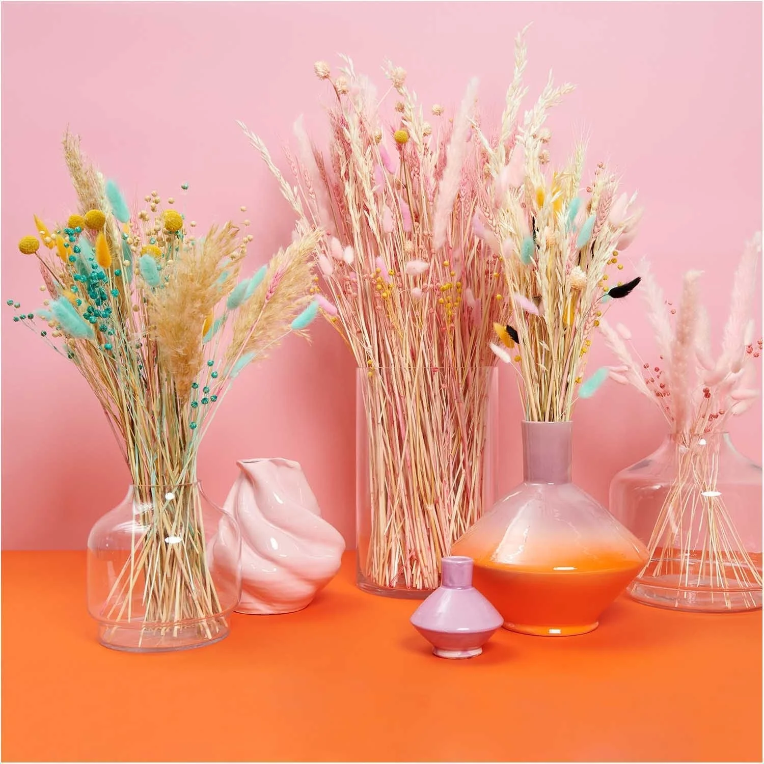 getrocknete Blumen, Blumenarrangement, Vasen, Pastellfarben, Dekorativer Mittelpunkt