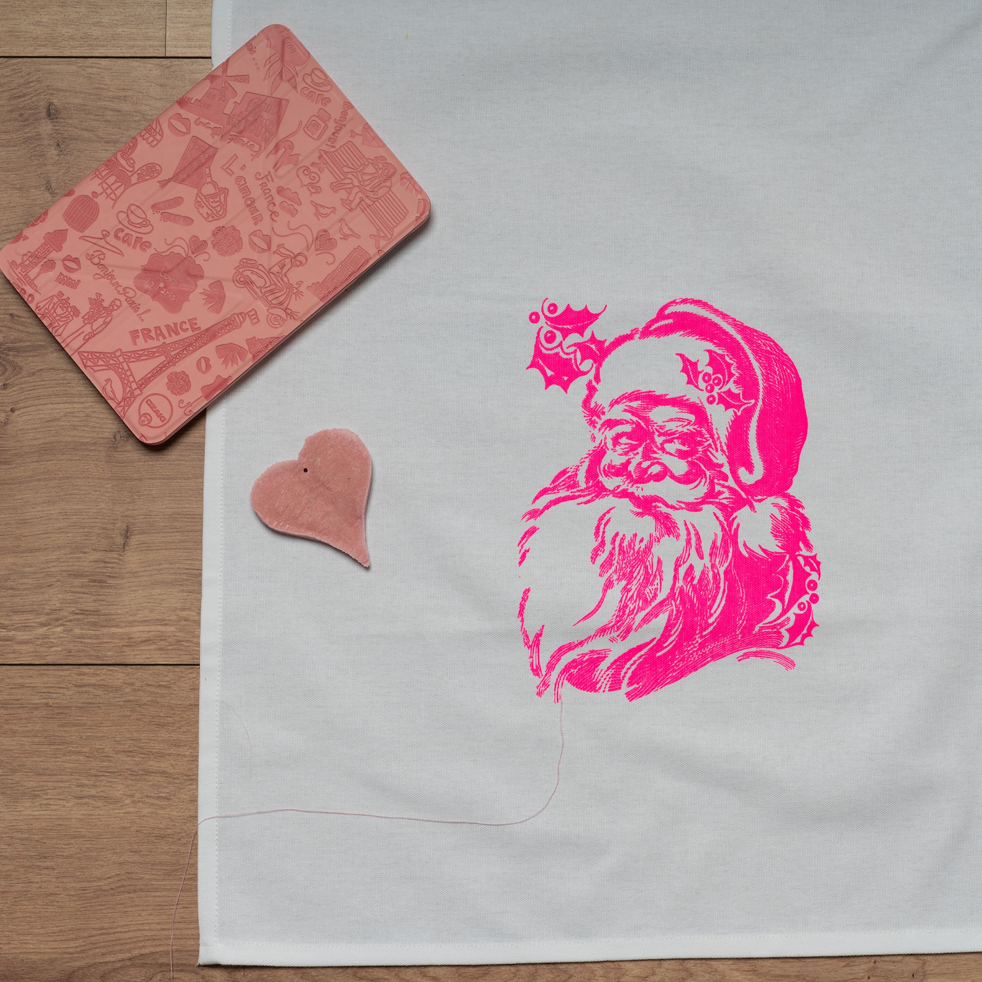 Geschirrtuch "Weihnachtsmann Neonpink" Geschirrtuch "Weihnachtsmann Neonpink"