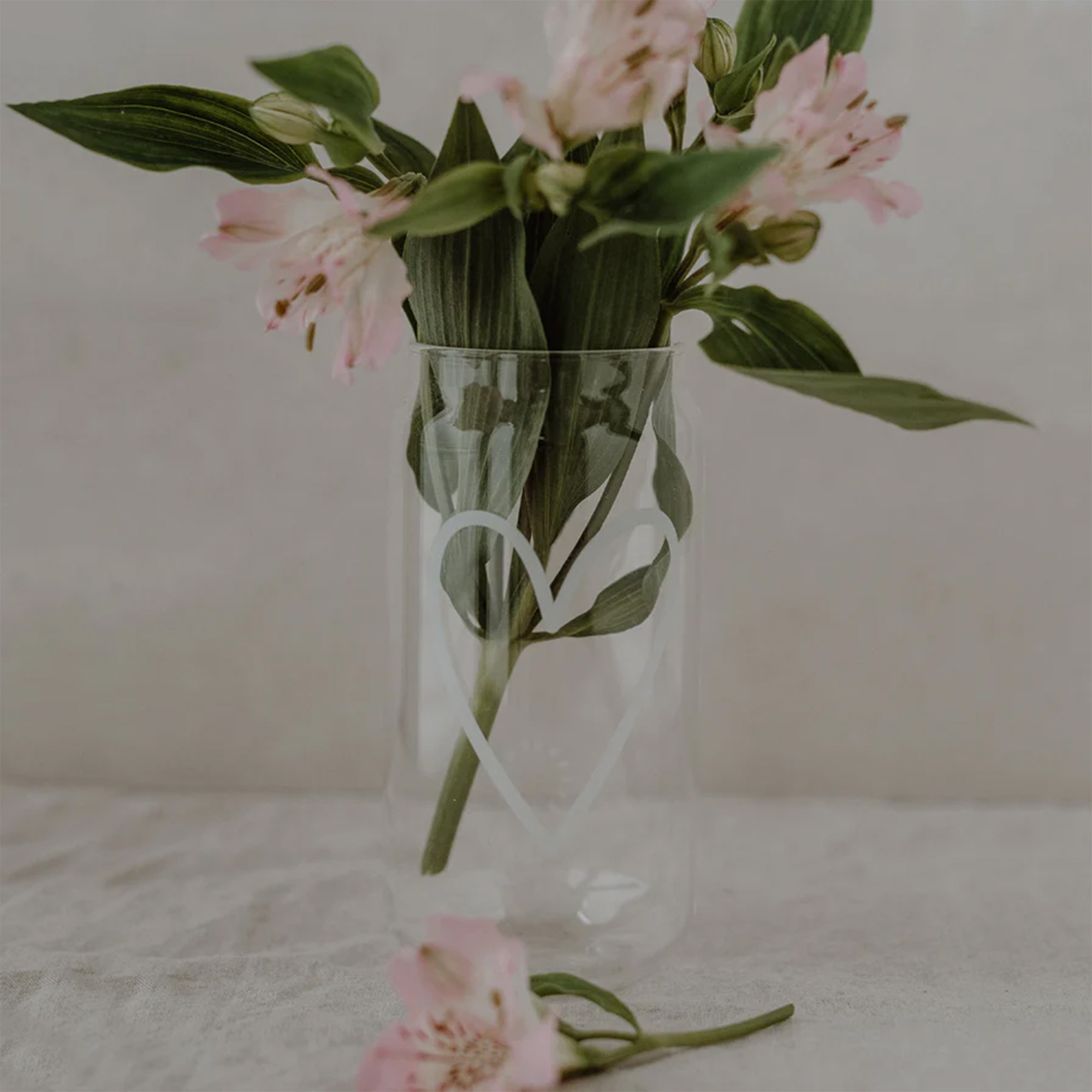 Eulenschnitt - Hohes Trinkglas "Herz" Eulenschnitt - Hohes Trinkglas "Herz"