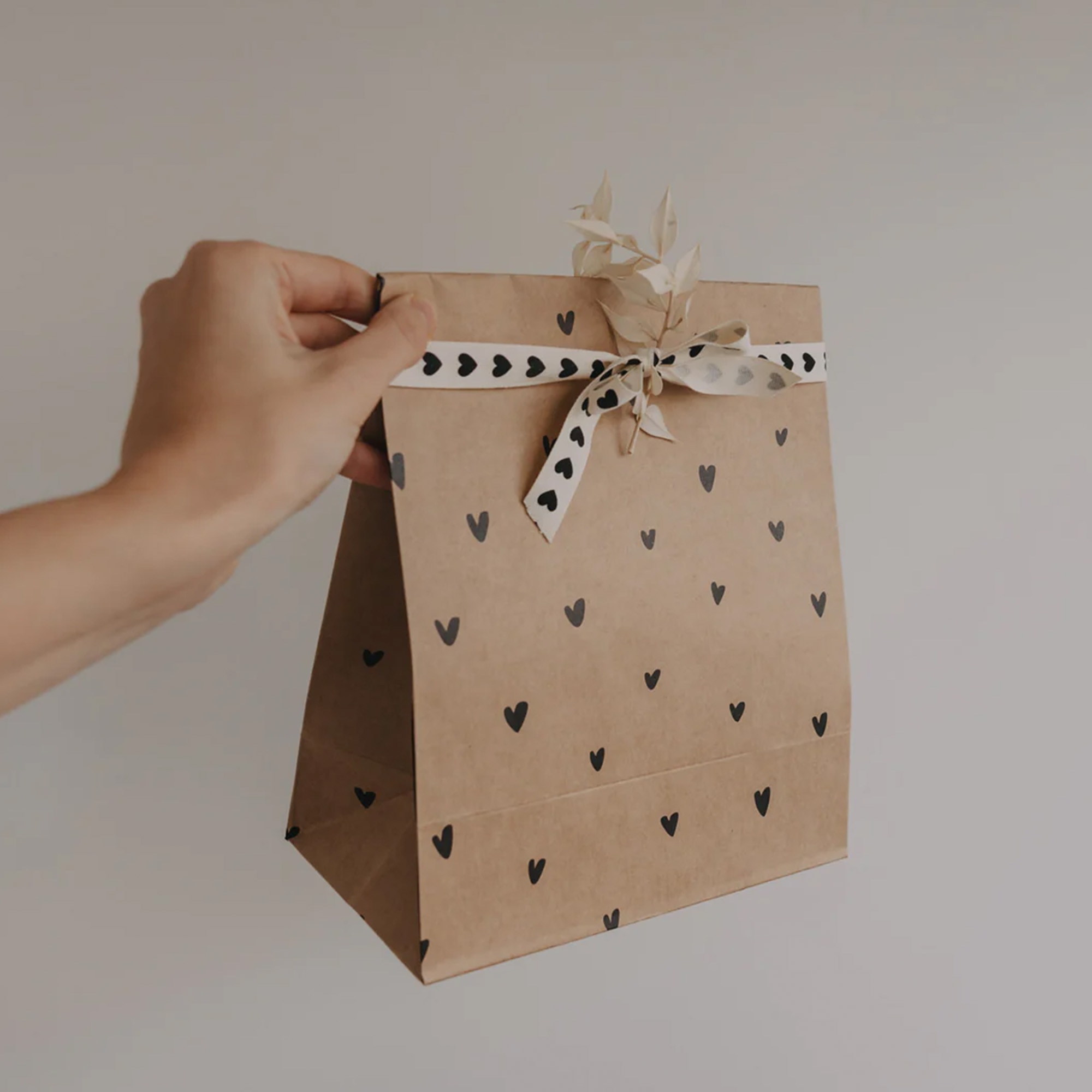 Eulenschnitt - 6er Set Papiertüten "Illustrationen Schwarz" M