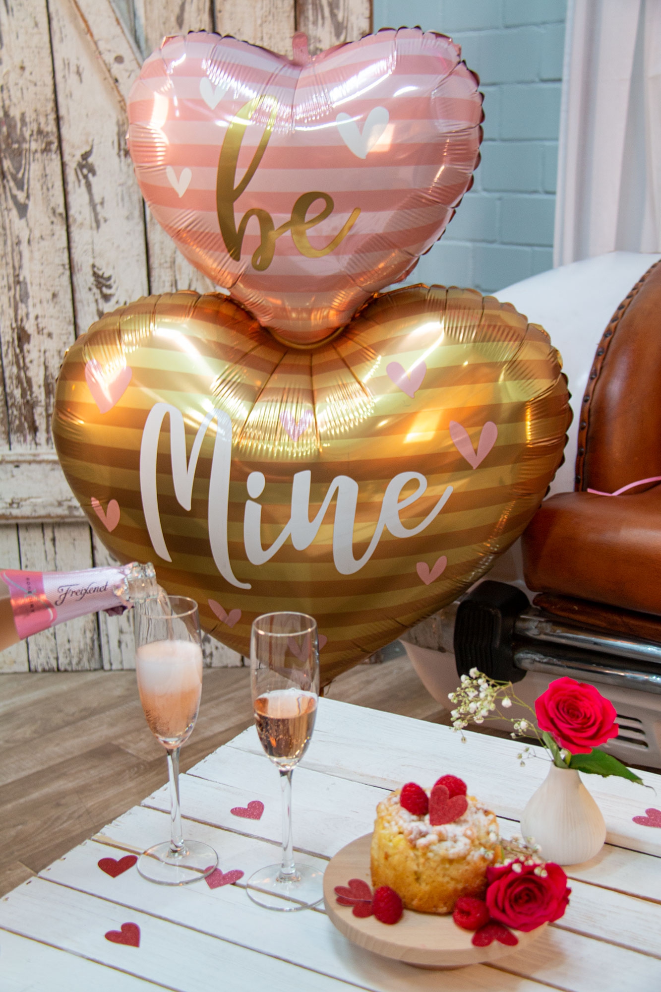 Folienballon "be mine" Doppelherz 107cm Folienballon "be mine" Doppelherz 107cm