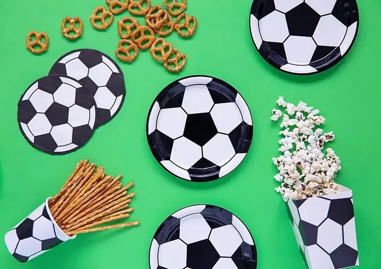6 Pappbecher "Fußball"