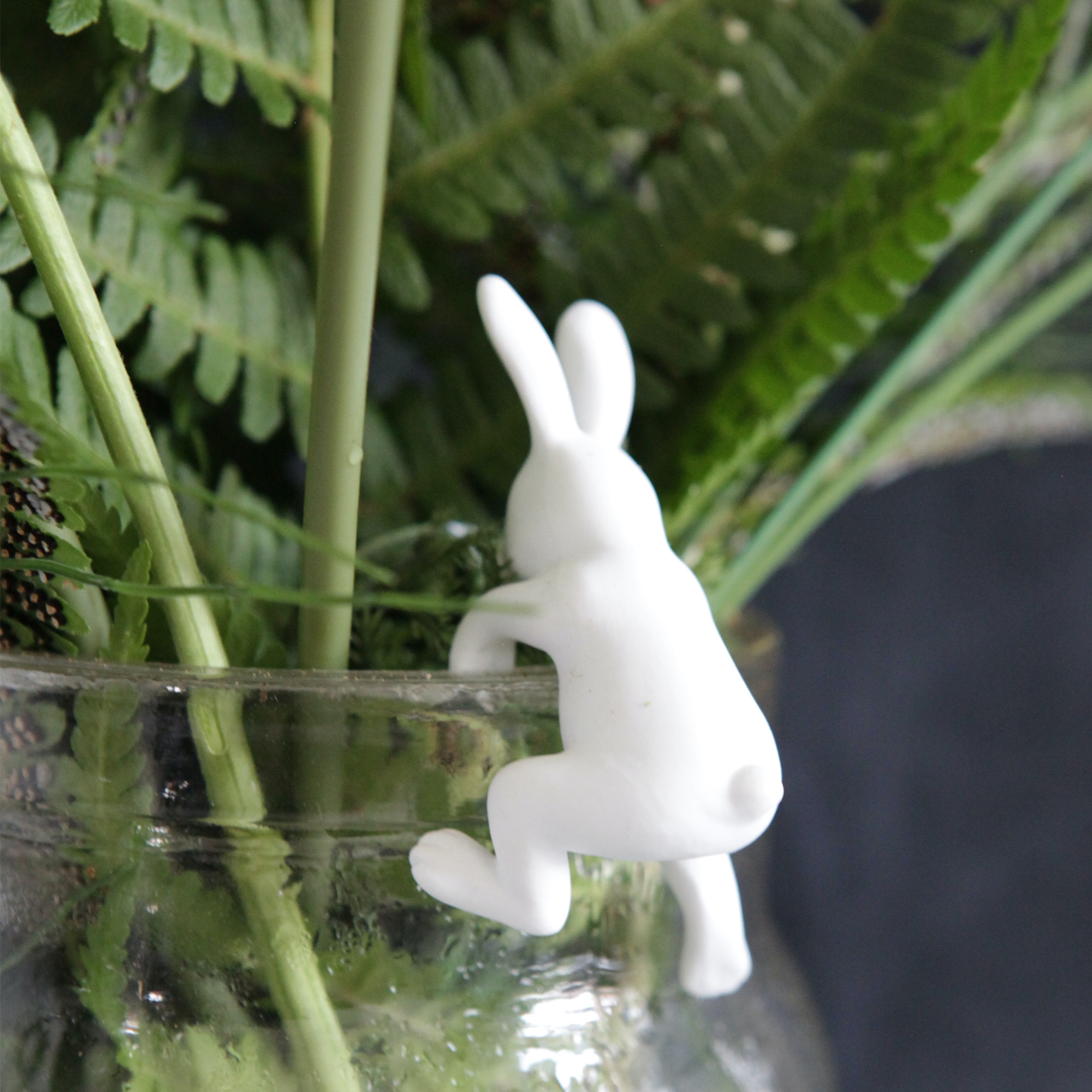 Porzellan Kletterhase "Goldohr" Porzellan Kletterhase "Goldohr"