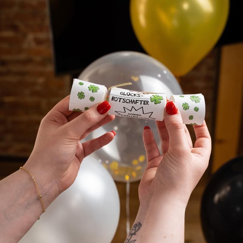 6 Knallbonbons "Glückskonfetti" 6 Knallbonbons "Glückskonfetti"