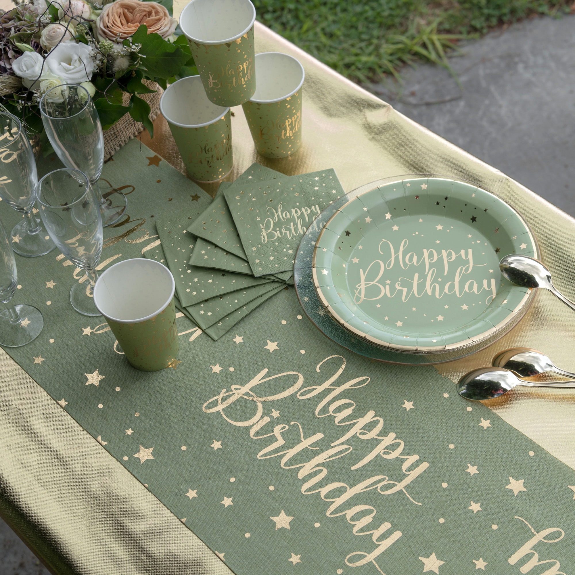Happy Birthday - Tischläufer in Olive Happy Birthday - Tischläufer in Olive