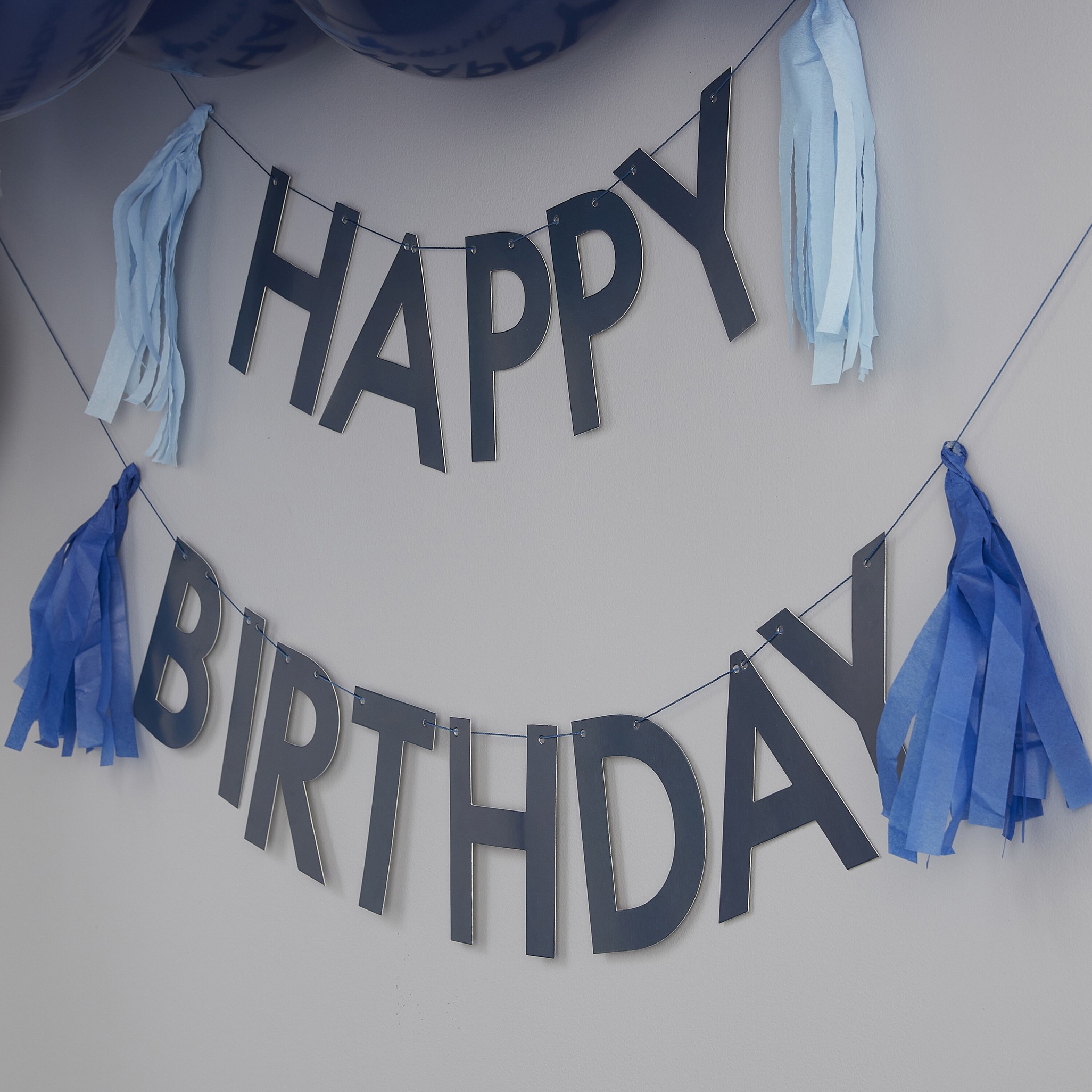 Girlande mit Tasseln "Happy Birthday" - Blau Girlande mit Tasseln "Happy Birthday" - Blau