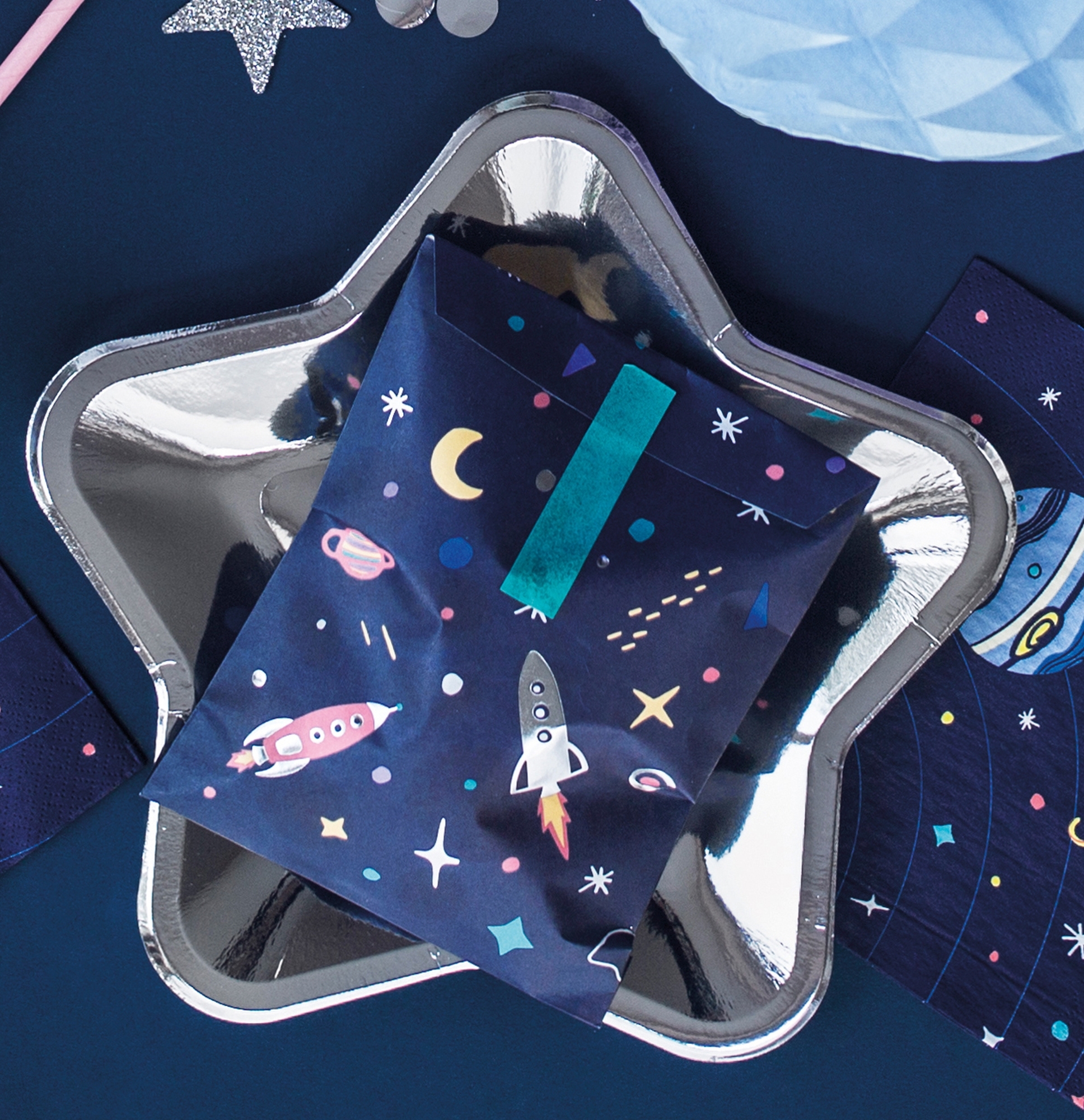 Weltraum - 6 Papier Geschenkbeutel Weltraum - 6 Papier Geschenkbeutel