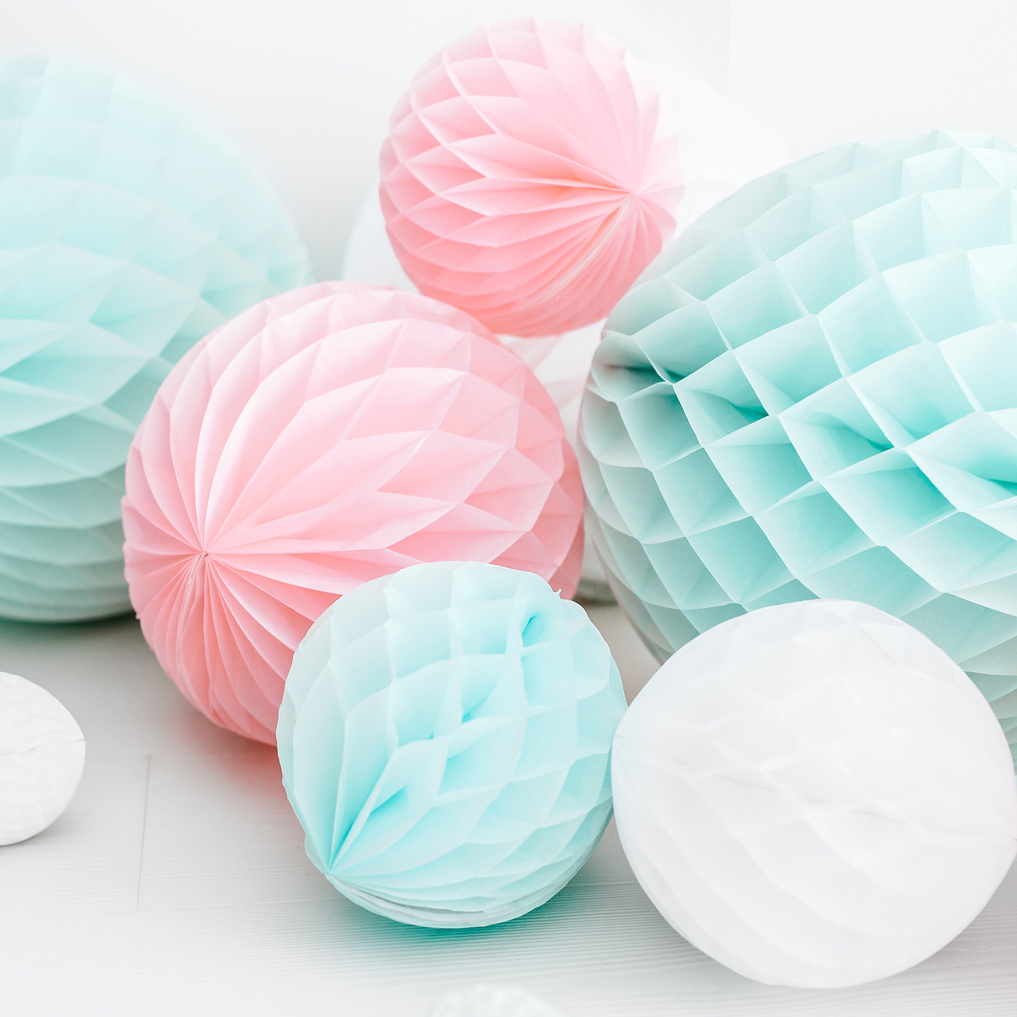 Wabenball Mint, S - 10 cm Ø Sphäre, Papier, Dahlie, Blume, Pflanze