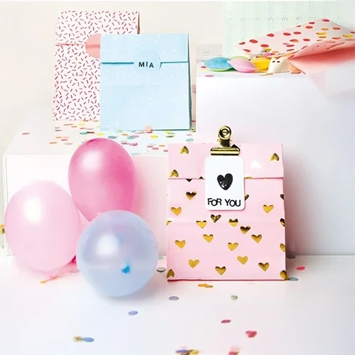 Geschenkbox, Girlanden, Ballons, Präsentverpackung, Herz-Muster