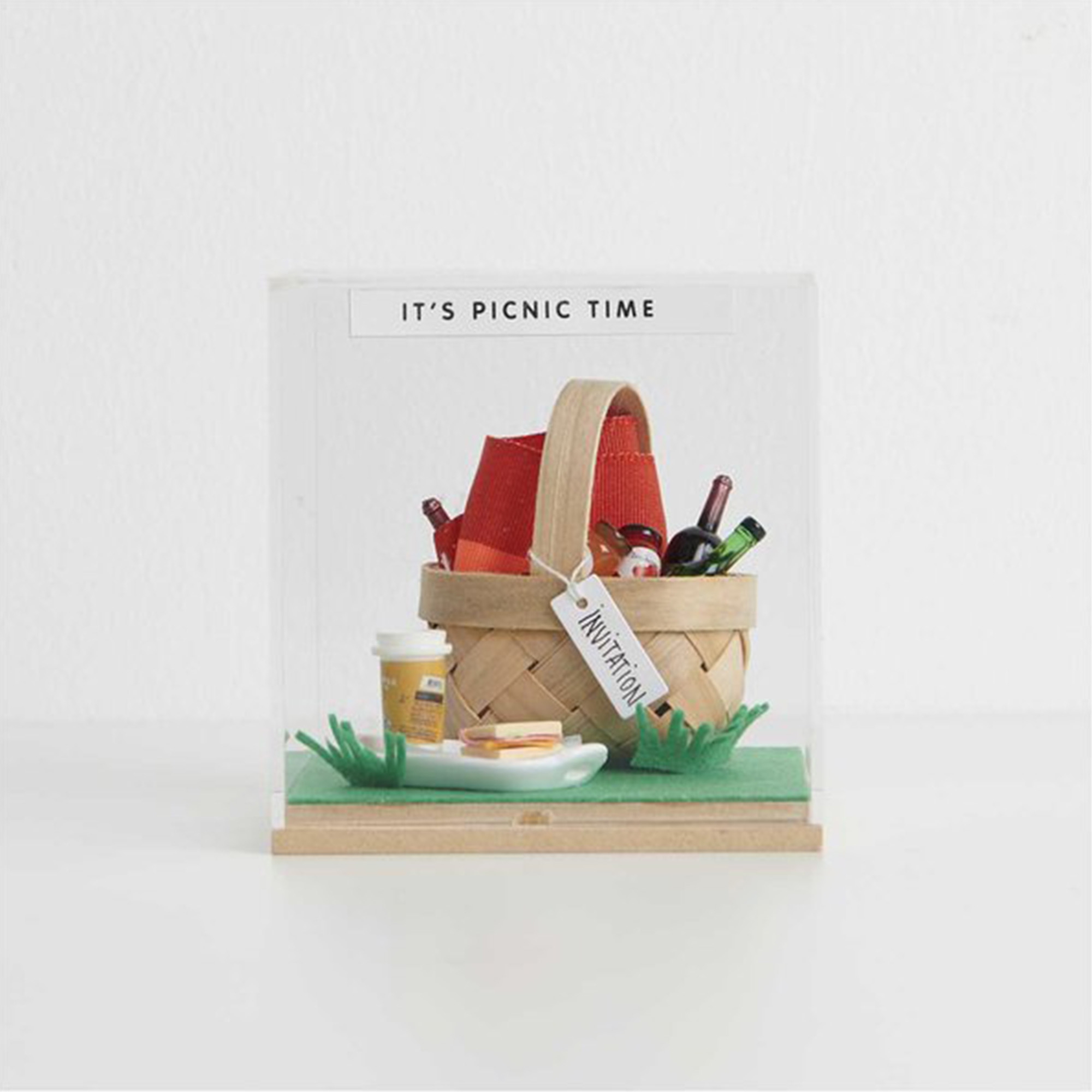 Miniatur "5 Weinflaschen" für die Wichteltür Miniatur "5 Weinflaschen" für die Wichteltür