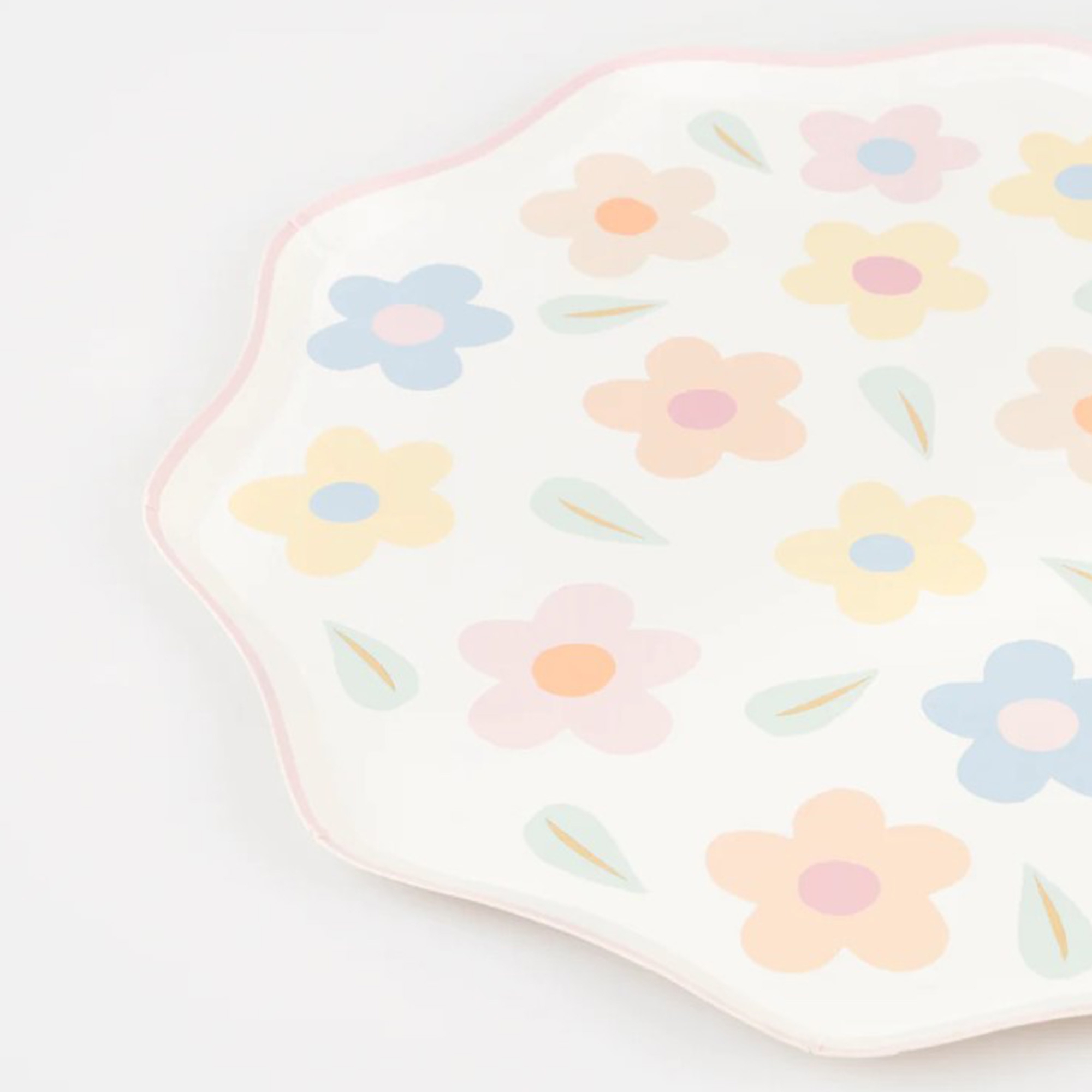 Meri Meri - 8 Pappteller mit vielen "Gänseblümchen" groß Meri Meri - 8 Pappteller mit vielen "Gänseblümchen" groß