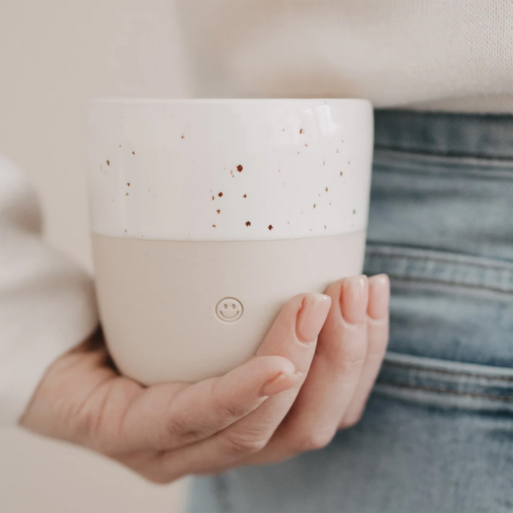 Eulenschnitt - Steingut-Becher "Smiley" keramikbecher, gesprenkelte oberfläche, zweifarbig, Betonbecher, Smilebutton