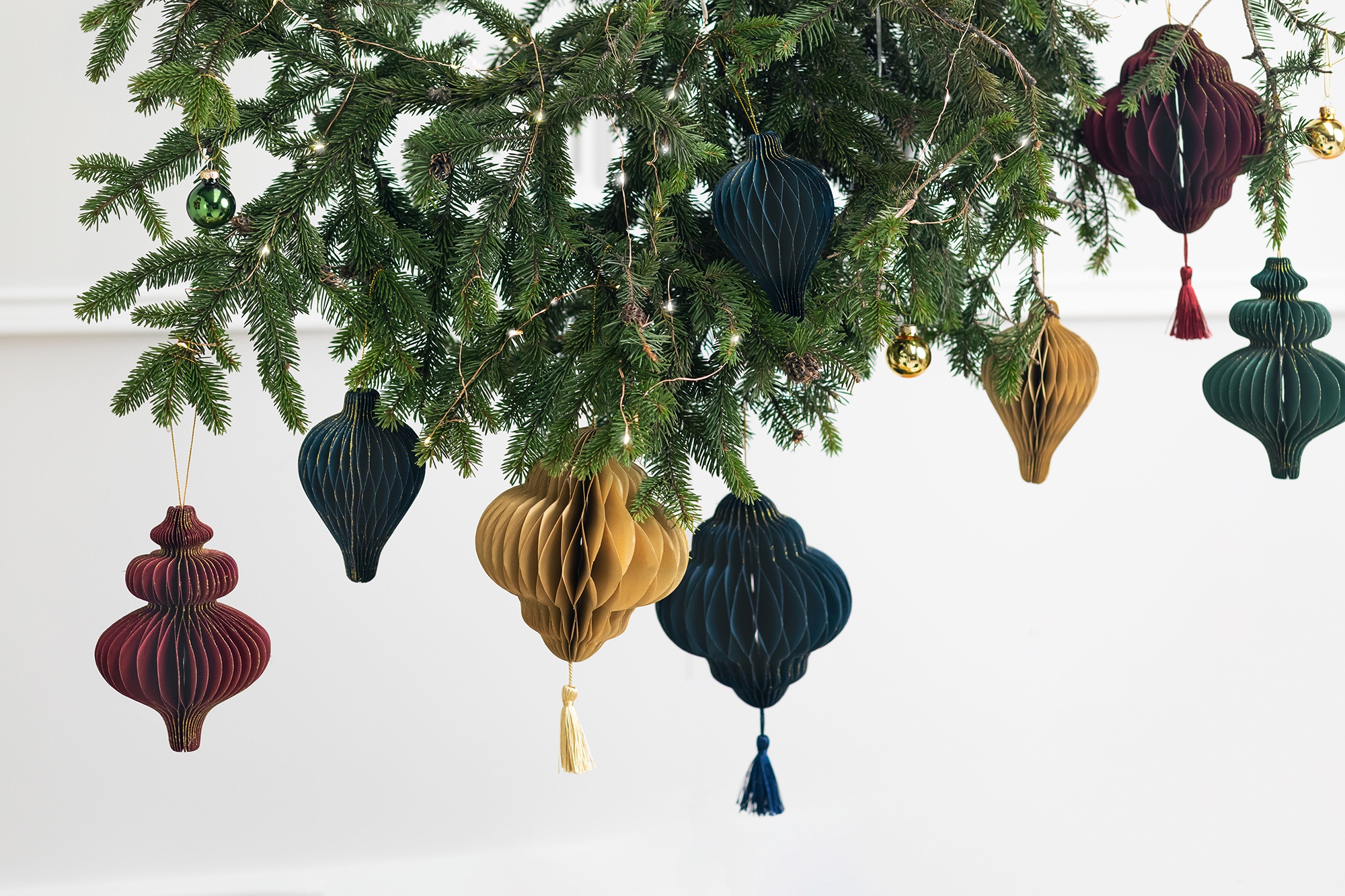 Wabenball "Laterne" mit Tassel, Marineblau Wabenball "Laterne" mit Tassel, Marineblau