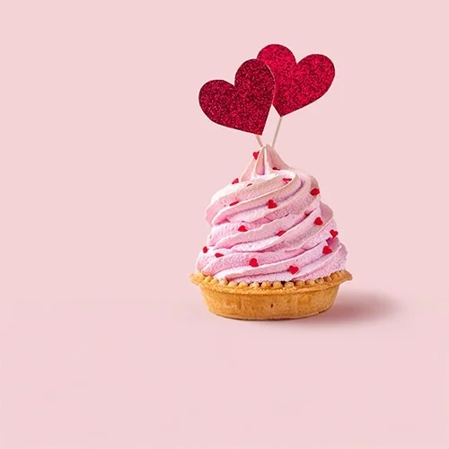 Cupcake, Cupcake mit Zuckerguss, Valentinstag, Pinker Zuckerguss, Herz-Deko