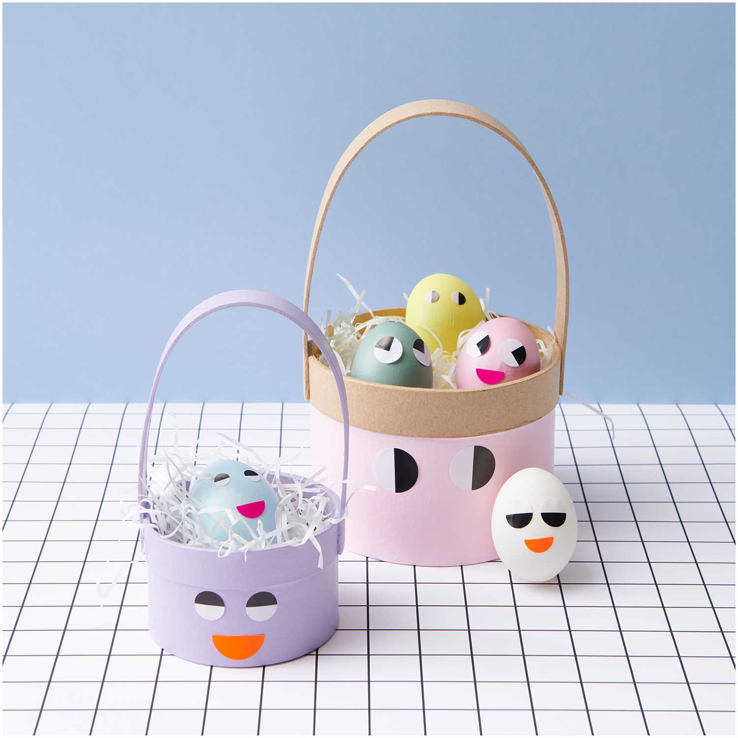 Kleiner Oster- oder Geschenkkorb mit Henkel Kleiner Oster- oder Geschenkkorb mit Henkel