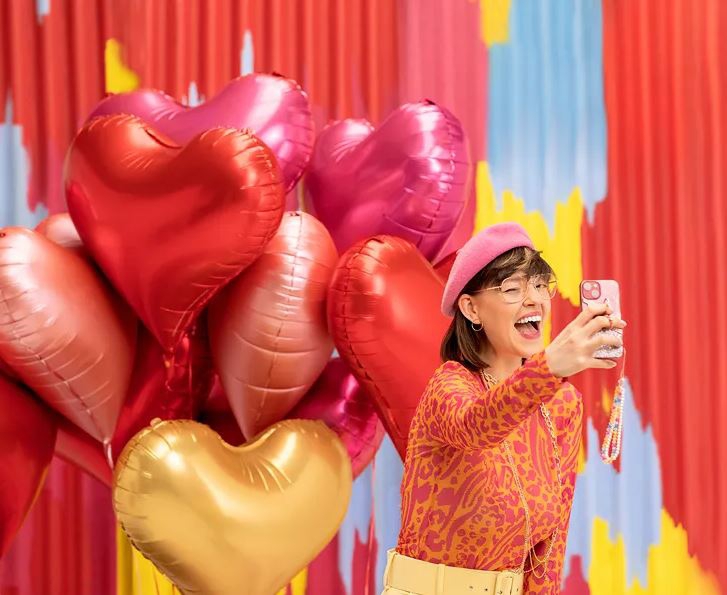 Folienballon "Herz" Satin Rot, 61 x 53 cm Folienballon "Herz" Satin Rot, 61 x 53 cm