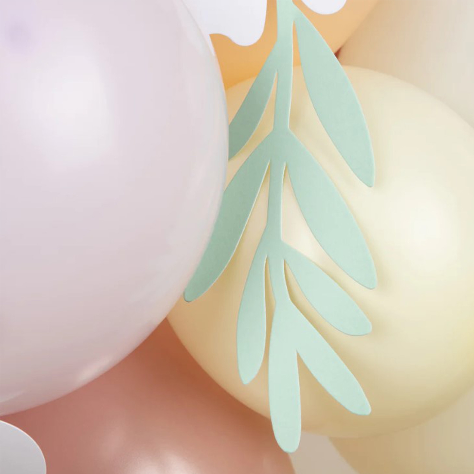 Meri Meri - Ballongirlande zum selberbauen mit Gänseblümchen