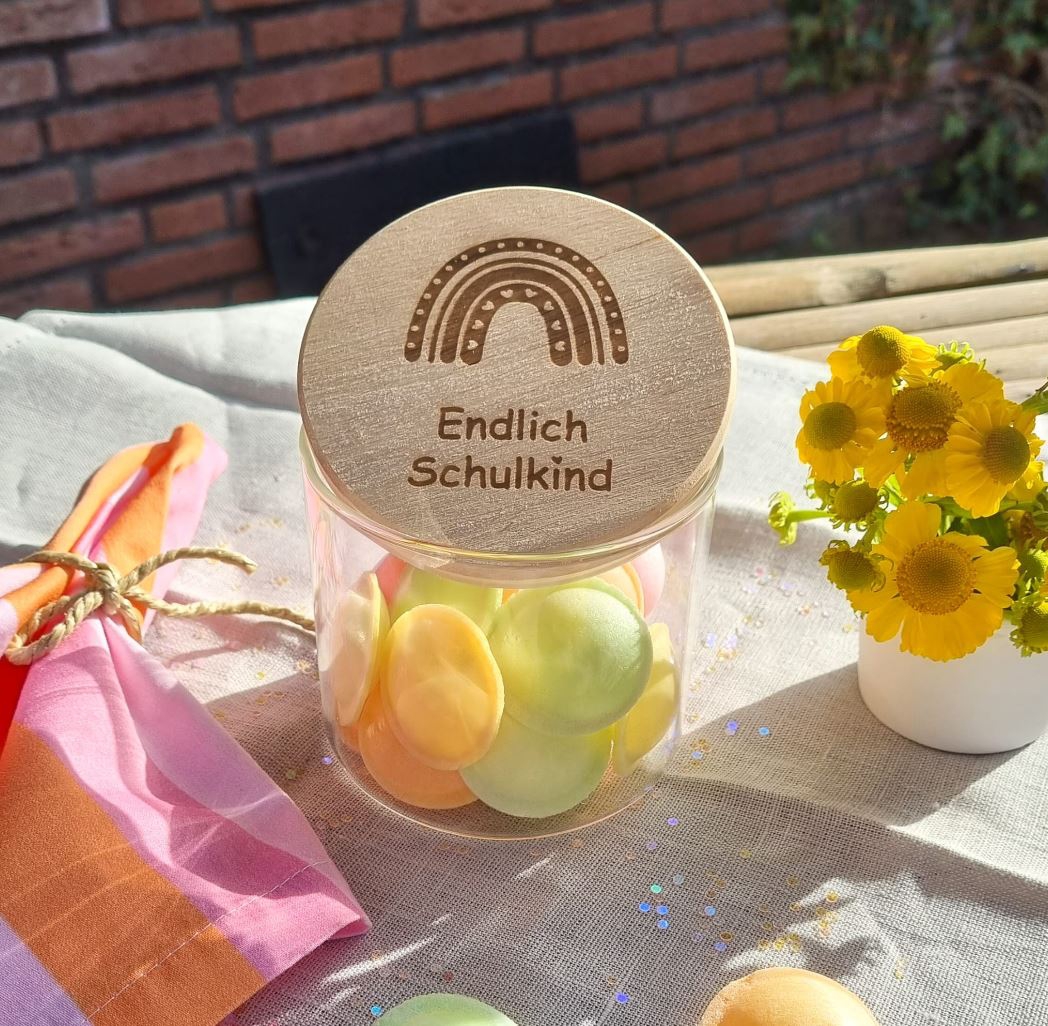 Geschenkglas "Endlich Schulkind" Regenbogen Herz 530ml Geschenkglas "Endlich Schulkind" Regenbogen Herz 530ml