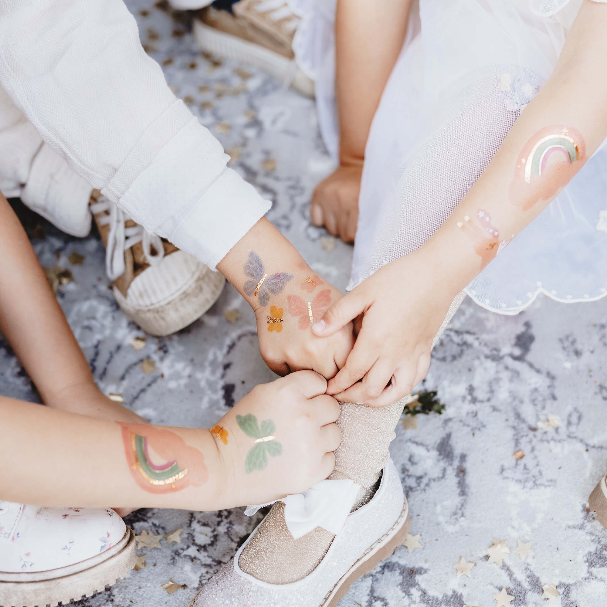 9d5ae6fc6caa79bf0bb02a7b34499af622de94e3 Abwaschbare Tattoos "Einhorn"