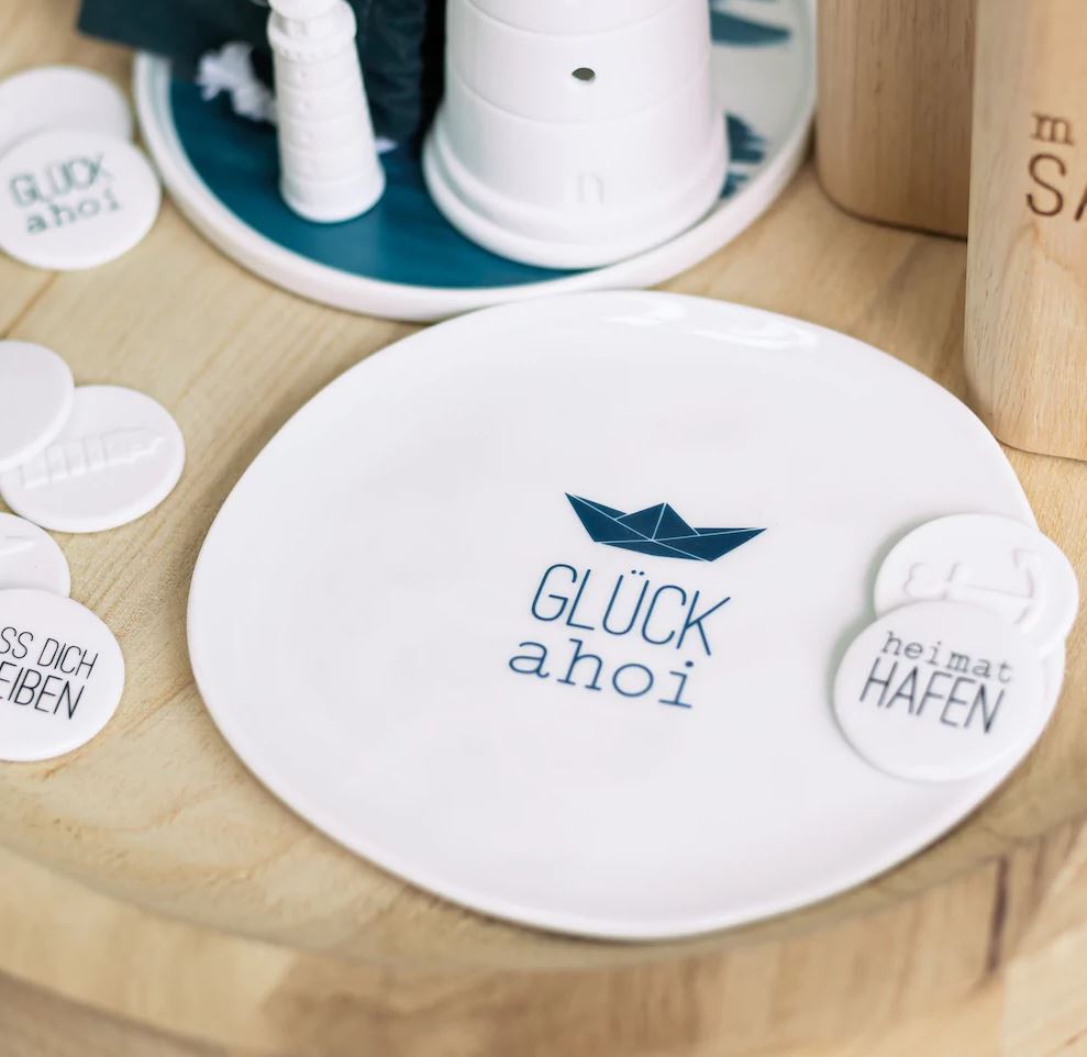 Räder Design - Teller Meer als Worte "Glück ahoi" klein Räder Design - Teller Meer als Worte "Glück ahoi" klein