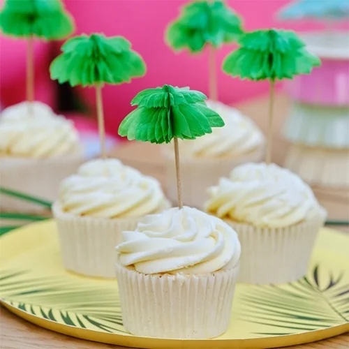 cupcakes, frosting, grüne umbrella toothpick, mini dessert, vanilla cupcake