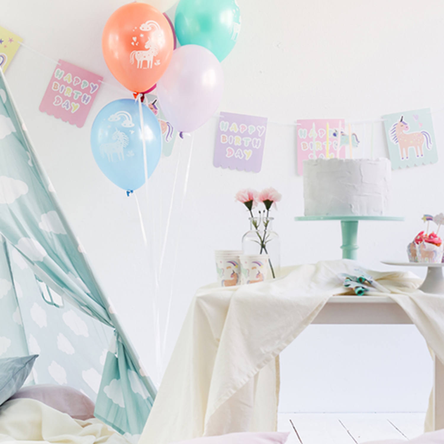 Wimpelgirlande "Regenbogen Einhorn" 6m Wimpelgirlande "Regenbogen Einhorn" 6m