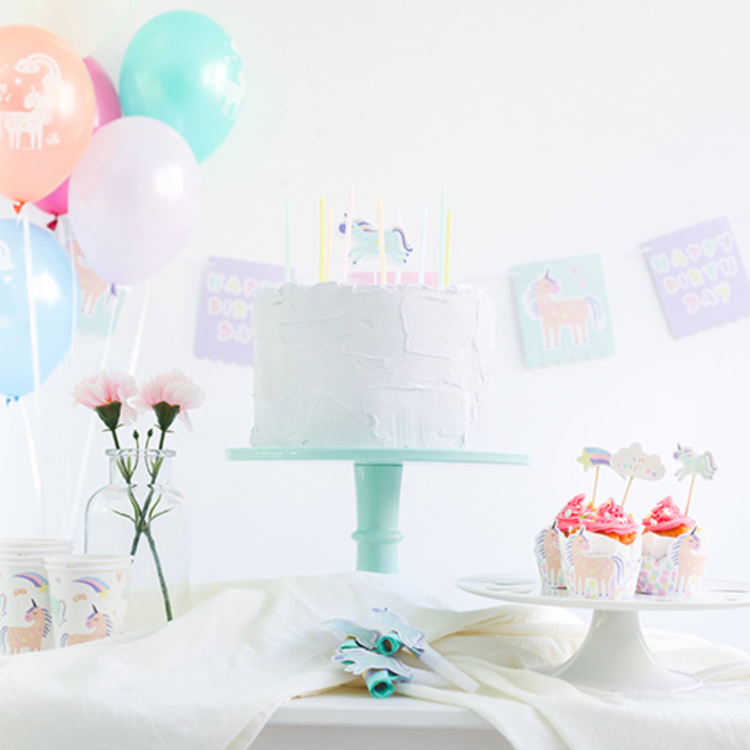 Kuchenkerzen "Regenbogen Einhorn" 11teilig Kuchenkerzen "Regenbogen Einhorn" 11teilig