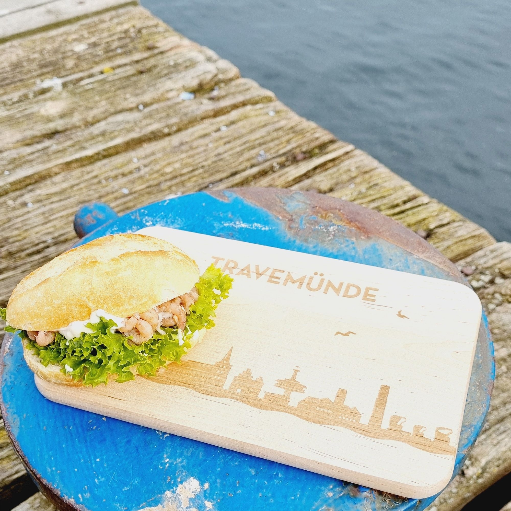 Frühstücksbrett Skyline Travemünde 23cm x 15cm x 1cm Frühstücksbrett Skyline Travemünde 23cm x 15cm x 1cm