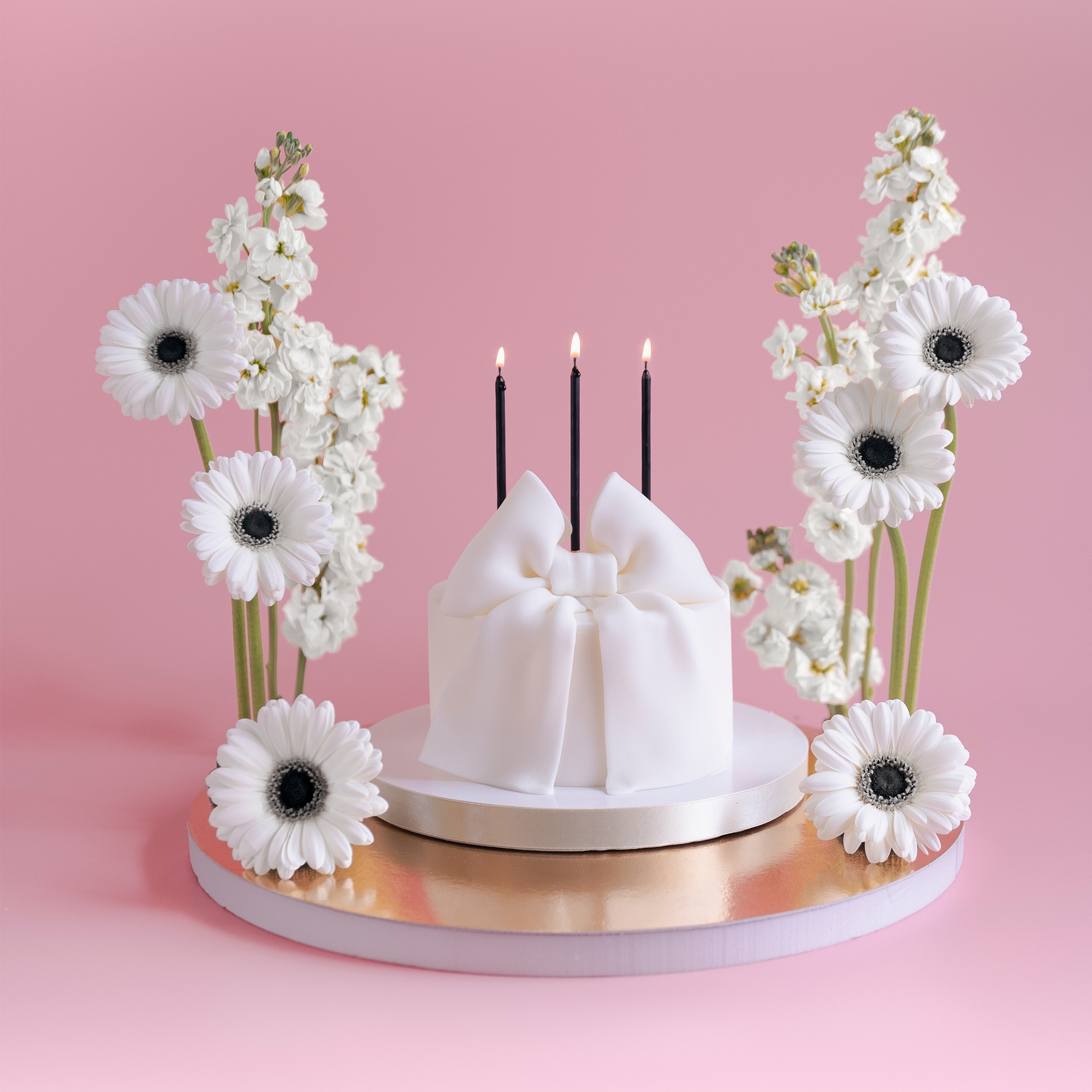 12 Geburtstagskerzen in Schwarz/Gold Gänseblümchen, Blume, Blütenblatt, Leute, Geburtstagstorte