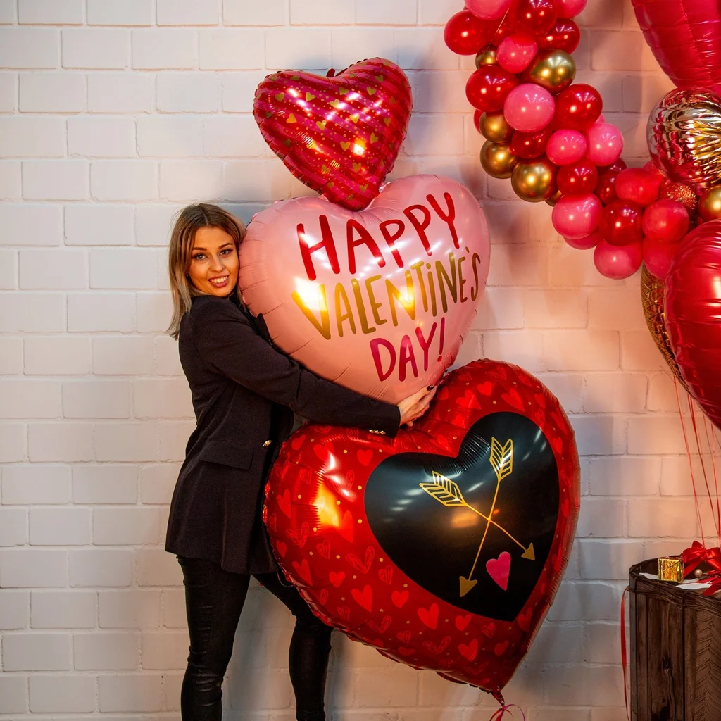 Valentinstag, Herzballon, Luftballons, Paarfoto, Herzmotiv