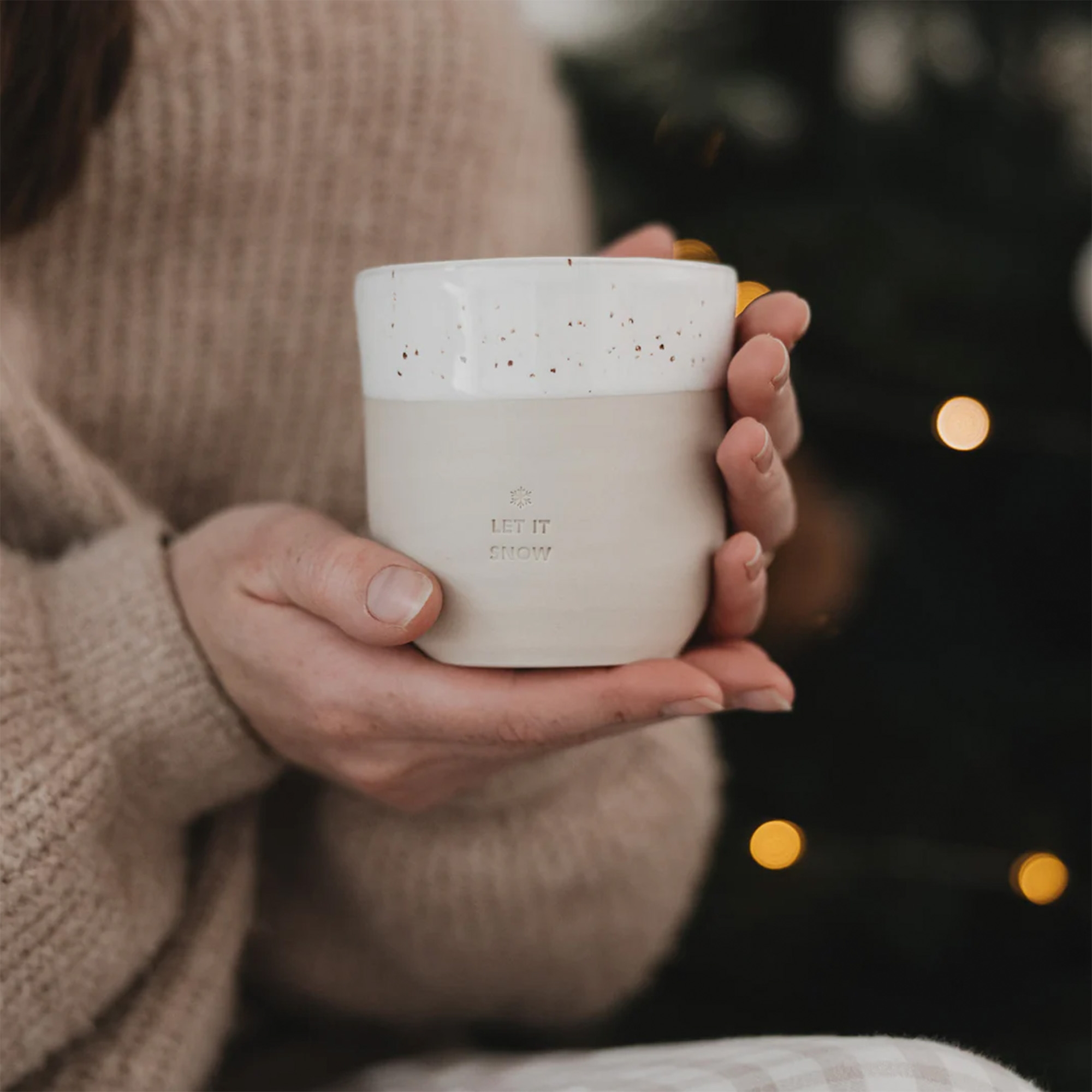 Eulenschnitt - Steingut-Becher "Let it snow" Pokal