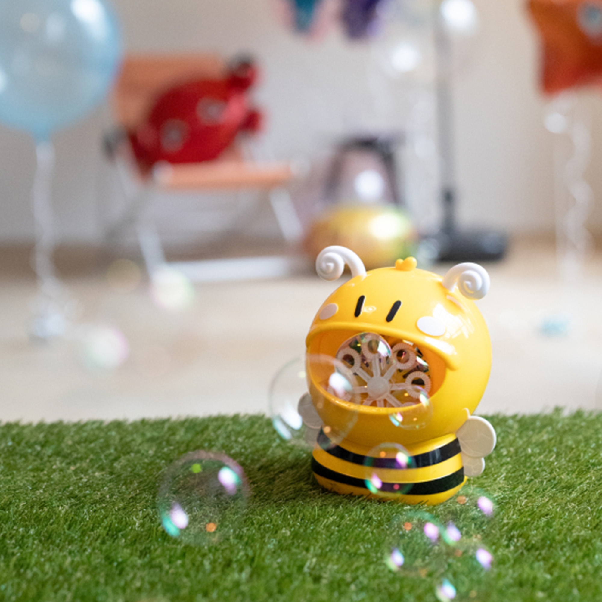 Seifenblasenmaschine "Biene" Sphäre, Gras, Pflanze, Spielzeug, Rasen