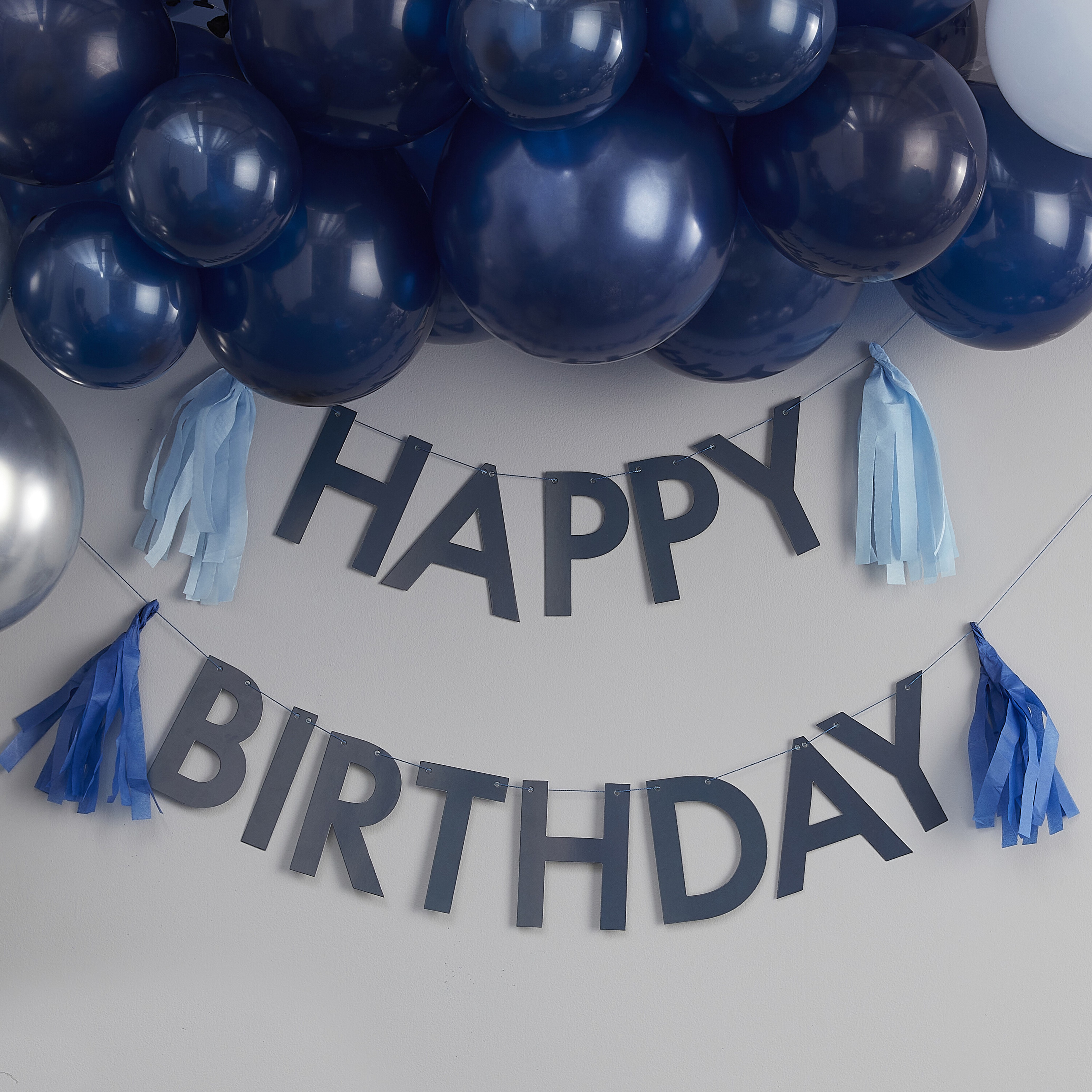 Girlande mit Tasseln "Happy Birthday" - Blau Girlande mit Tasseln "Happy Birthday" - Blau