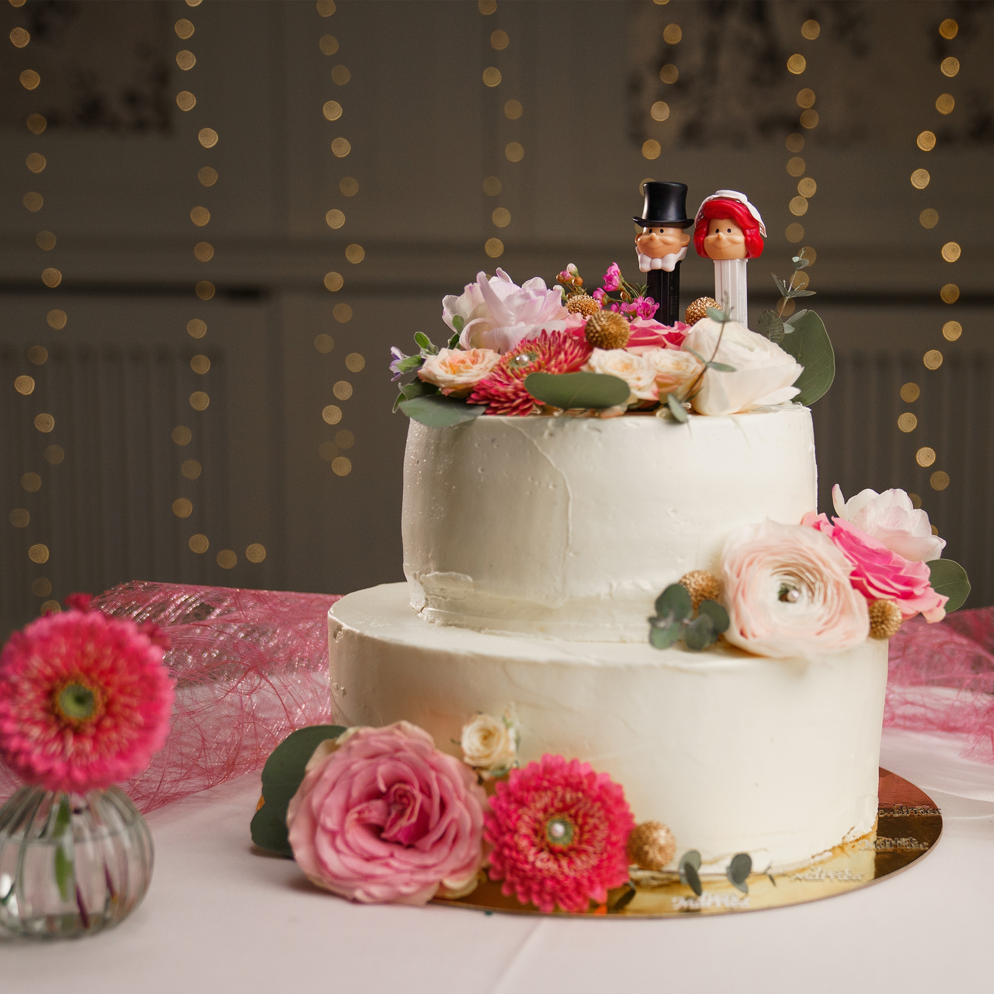 PEZ - Brautpaar inklusive Bonbons "Braut rothaarig & Bräutigam" Spender & Bonbons PEZ - Brautpaar inklusive Bonbons "Braut rothaarig & Bräutigam" Spender & Bonbons