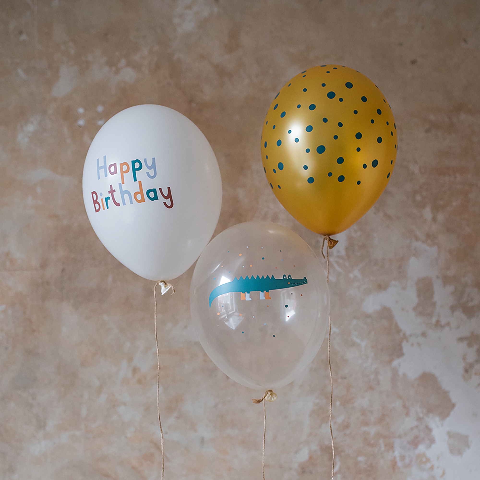 12 Latexballons zum Geburtstag "Adventure"