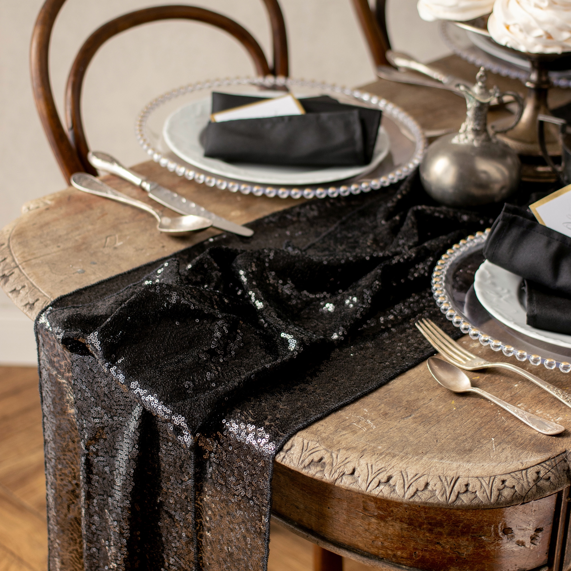 Pailetten-Tischläufer "Schwarz" 5m Handtasche, Gabel, Löffel, Tabelle, Teller