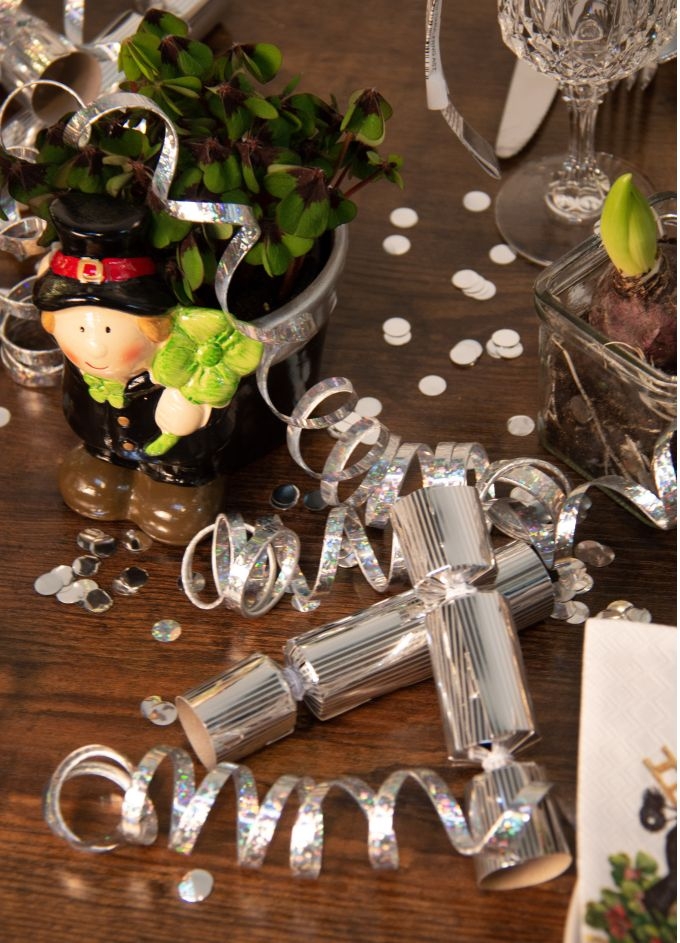 8 Mini-Knallbonbons Rot 8 Mini-Knallbonbons Rot