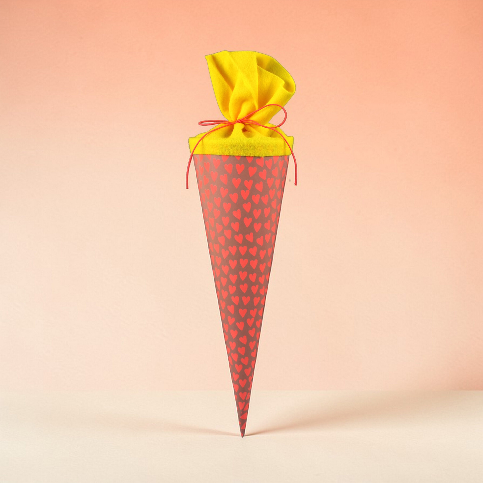 Eiswaffel, Herzmuster, Rot, Gelbband, Geschenkverpackung