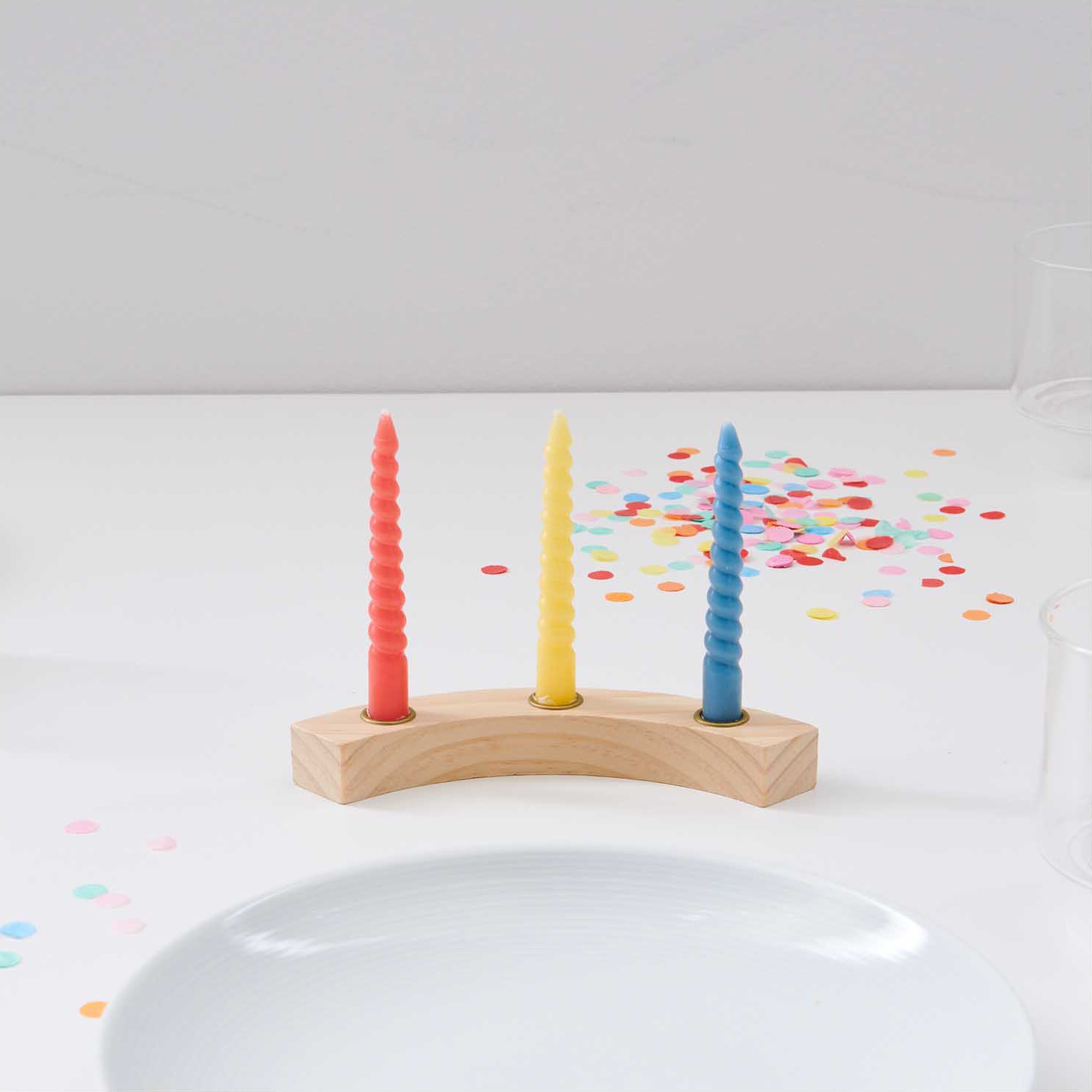 24 teiliger Geburtstagskranz aus Holz mit Zahlen 24 teiliger Geburtstagskranz aus Holz mit Zahlen