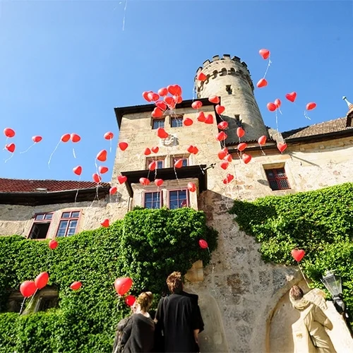 Schloss, Wandburg, Luftballons, Herzballons, Festlichkeit