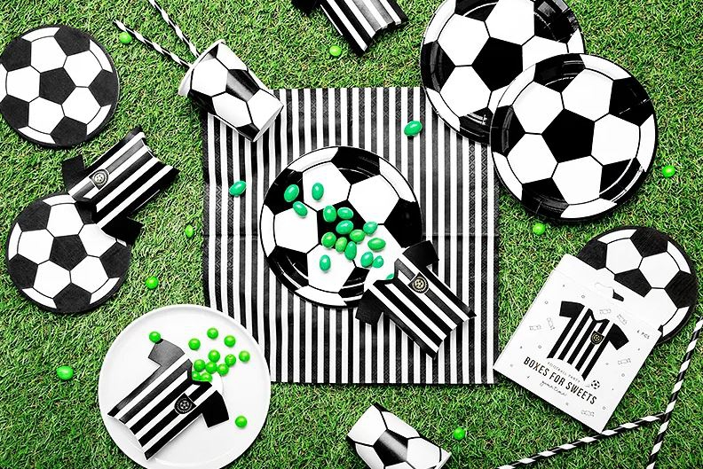 6 Boxen "Fußball Trikot" 6 Boxen "Fußball Trikot"
