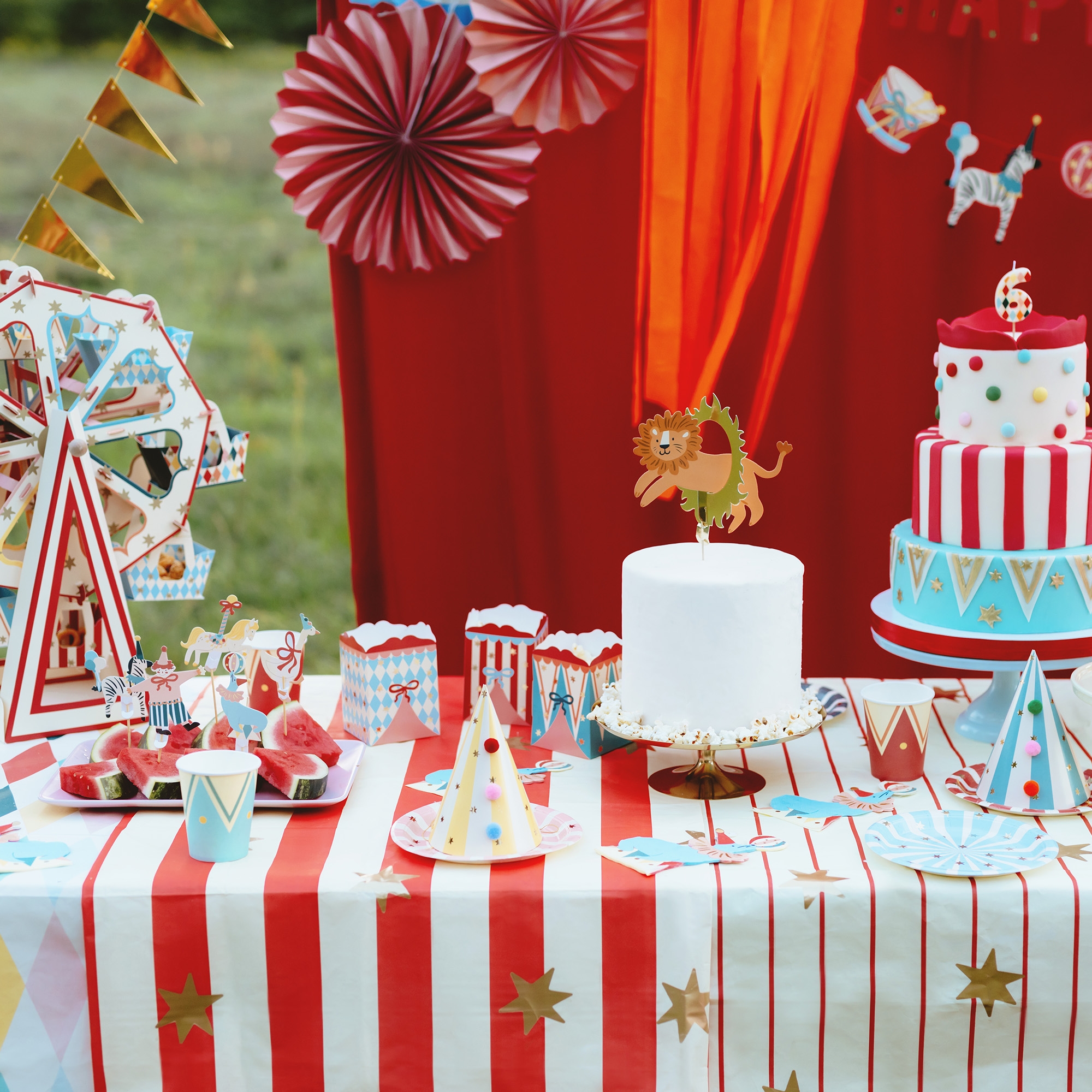 6 Pappteller "Zirkus" 18 cm 6 Pappteller "Zirkus" 18 cm