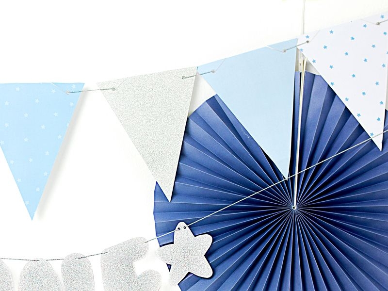 Wimpelgirlande aus Papier, Blau/Silber/Weiß