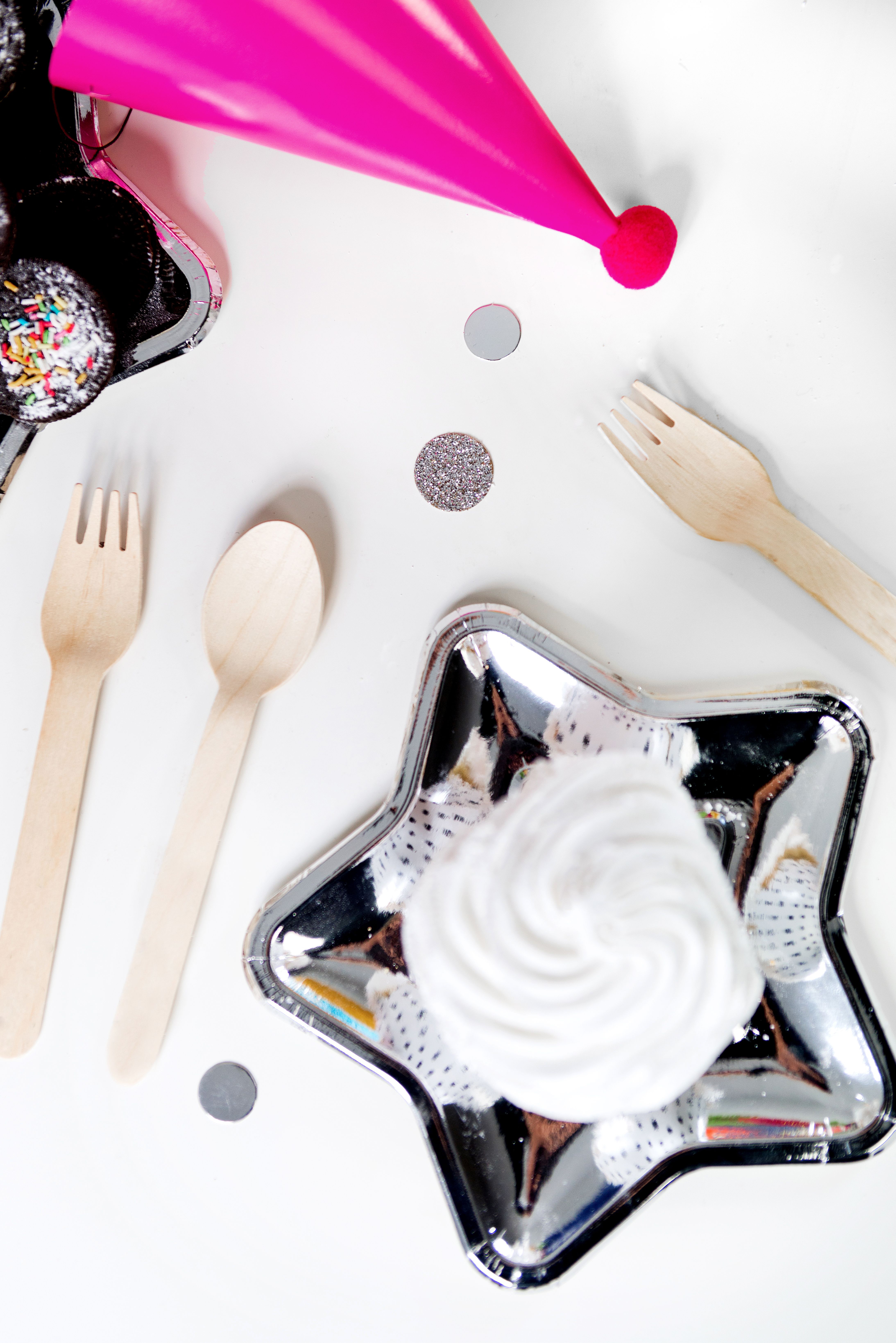 6 Pappteller "Kleiner Stern", Silber 6 Pappteller "Kleiner Stern", Silber