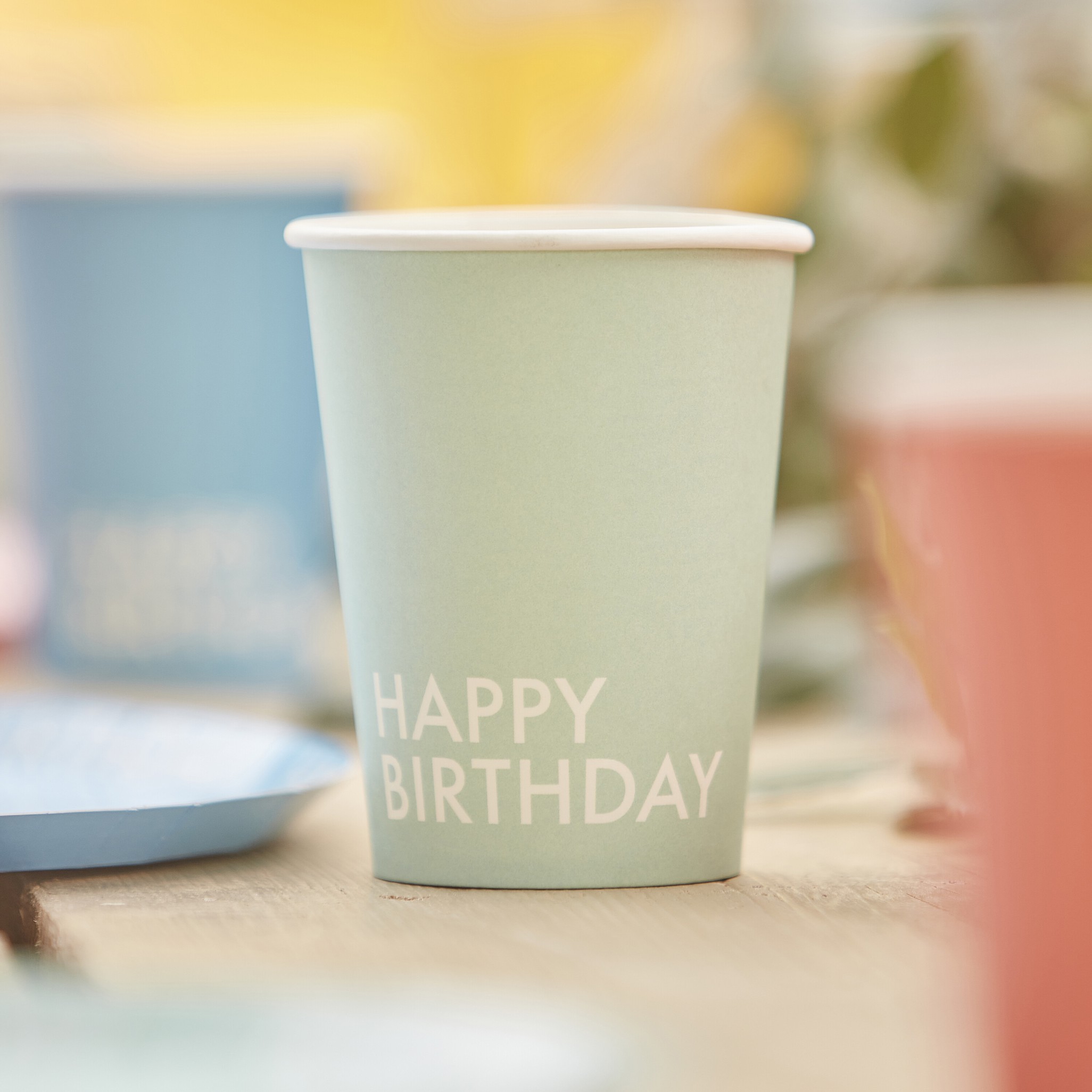 8 Pappbecher "Happy Birthday" Bunt 100% umweltfreundlich