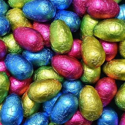 Schokoladen-Eier, Oster-Eier, bunte Folie, Metallic-Folie, Osterdeko